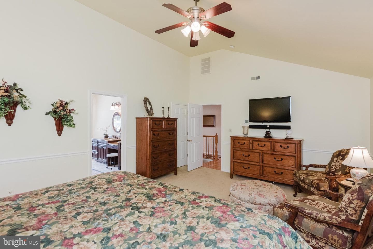 9 E Brook Hill Court photo 19