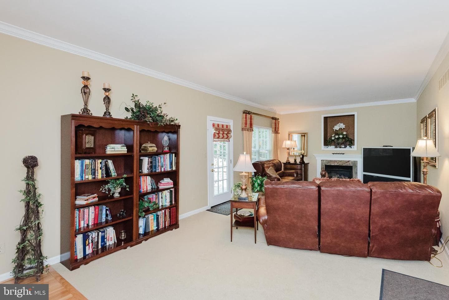 9 E Brook Hill Court photo 37