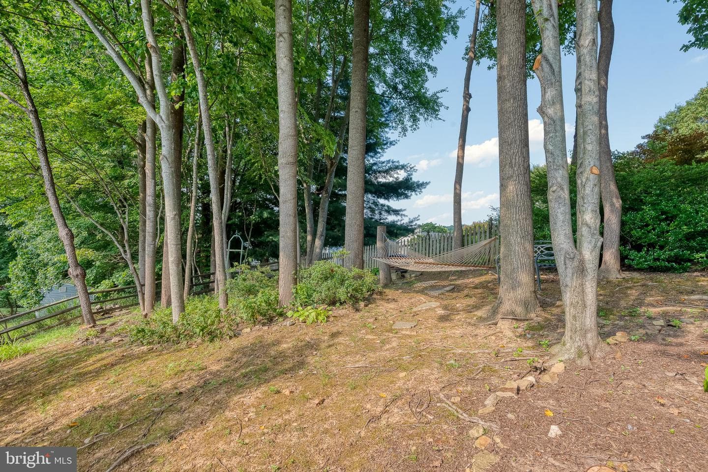 9 E Brook Hill Court photo 68