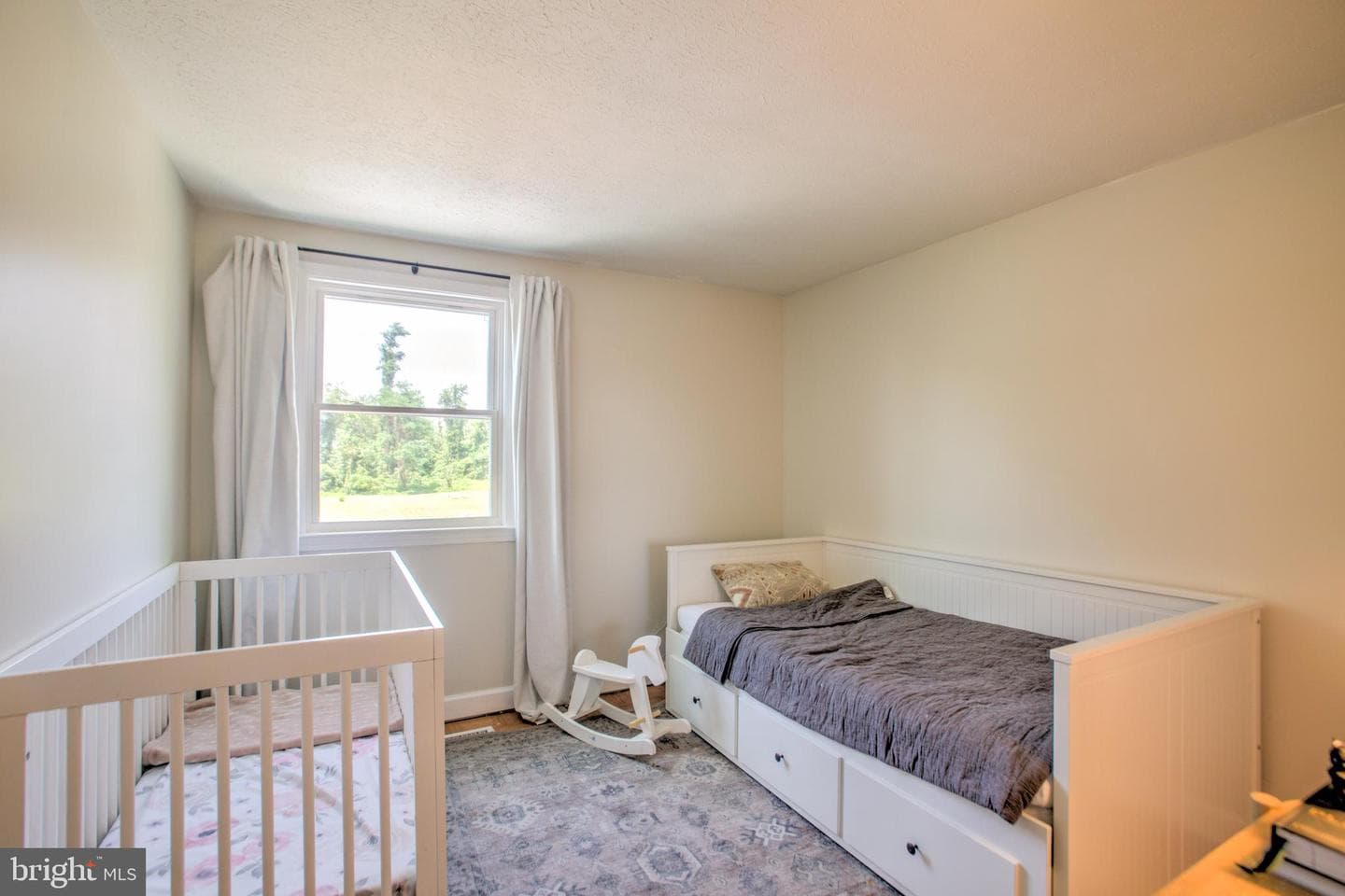 4 Court Drive photo 20