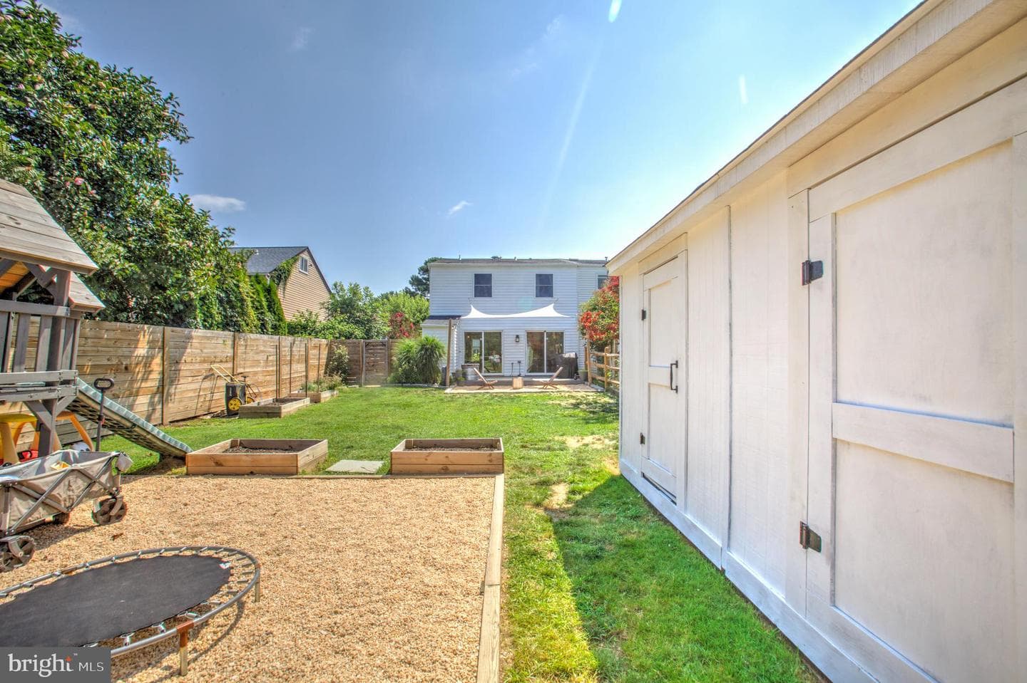 4 Court Drive photo 28