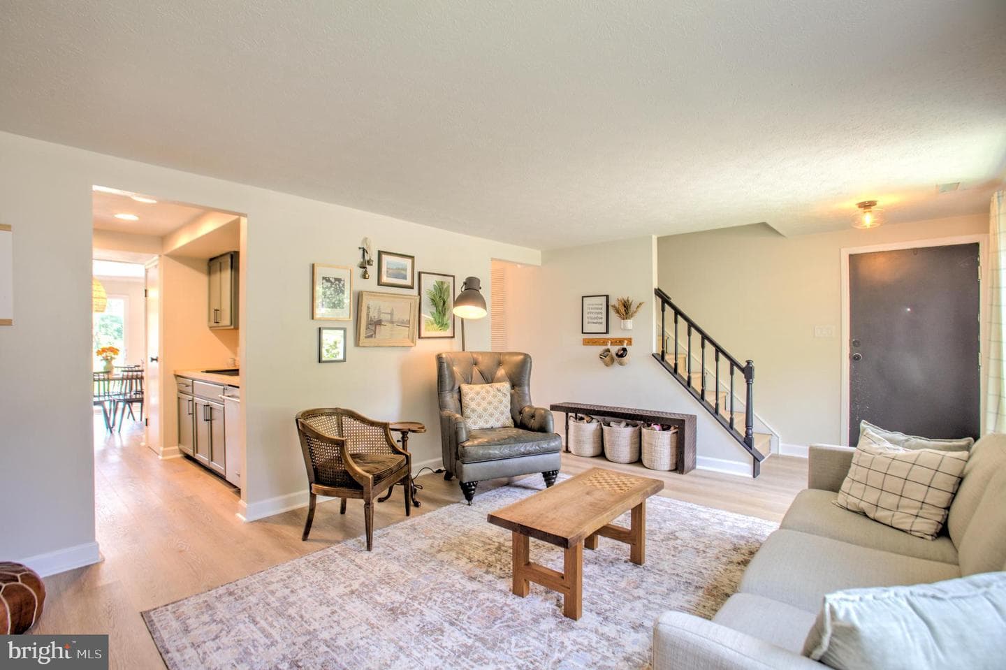 4 Court Drive photo 5