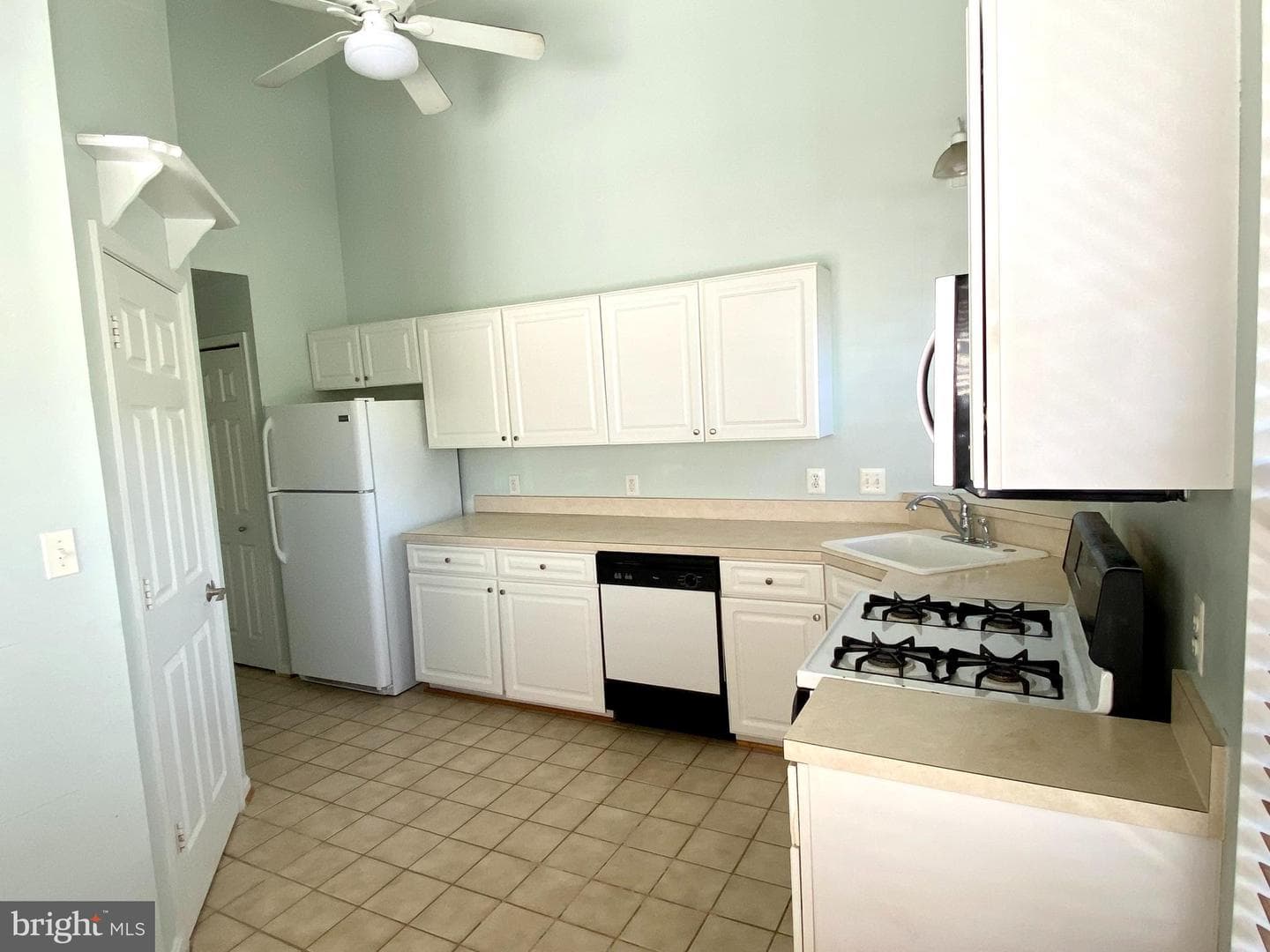 309 Tall Pines Court #9 photo 14