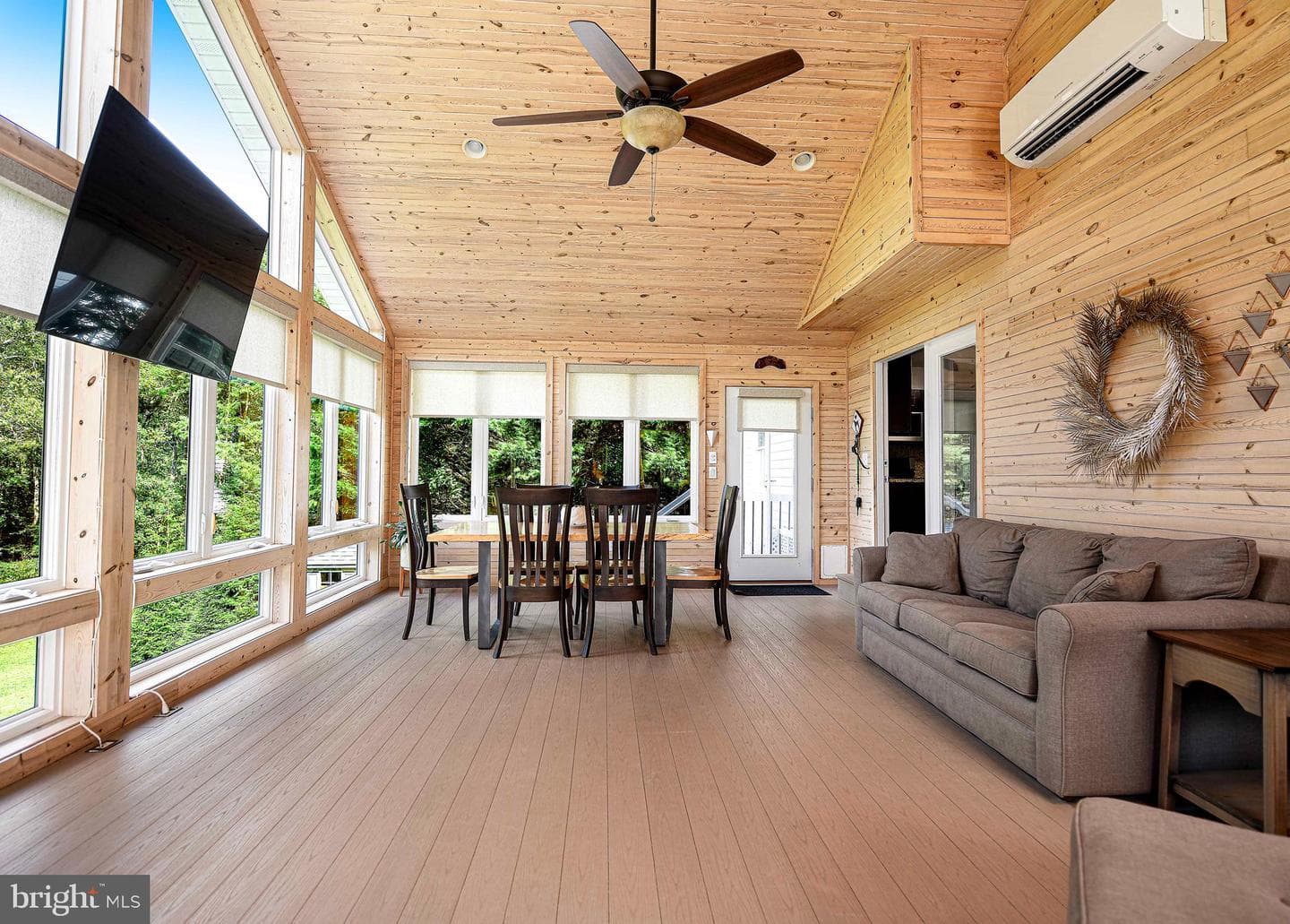 930 Delray Drive photo 13