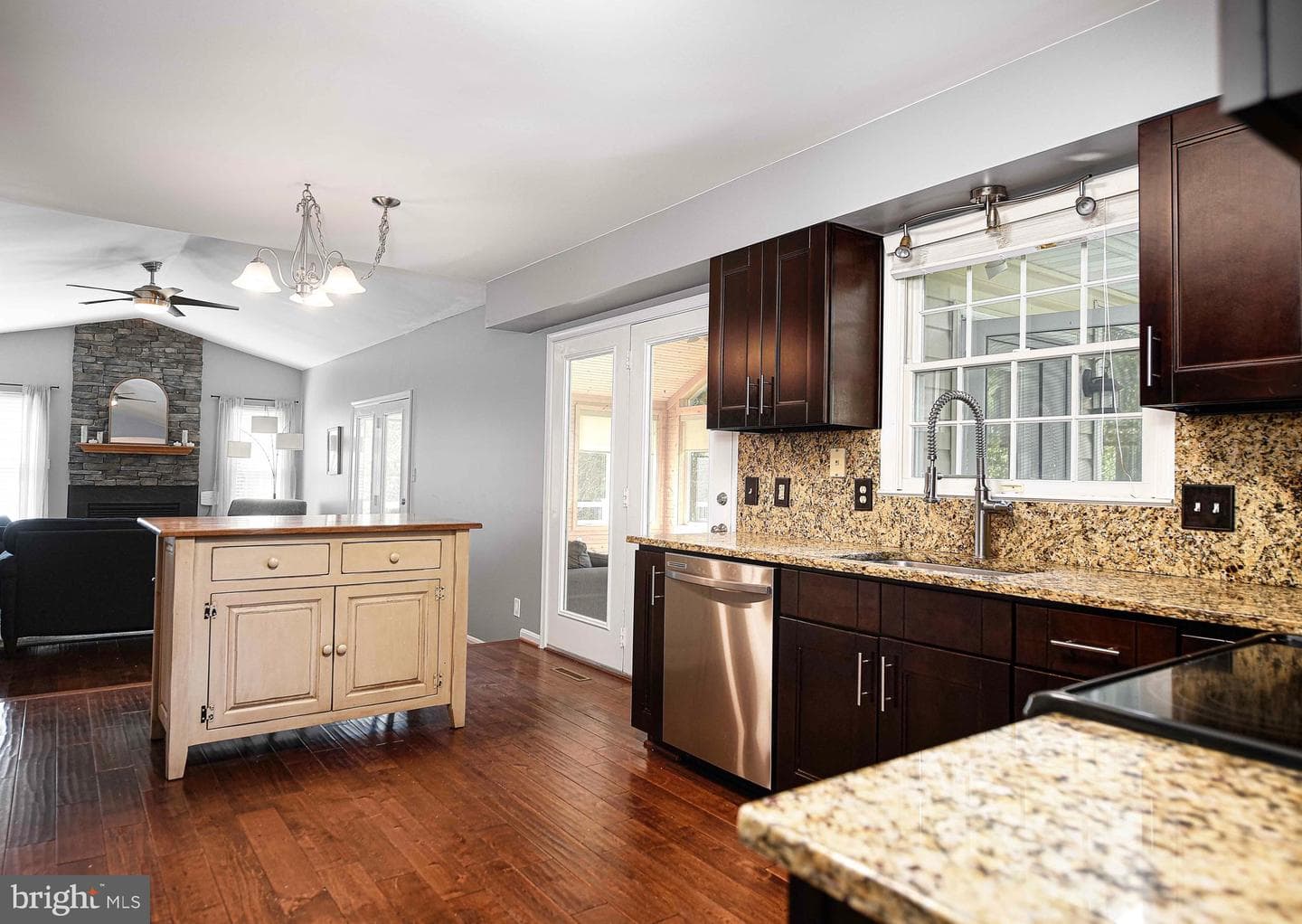930 Delray Drive photo 3