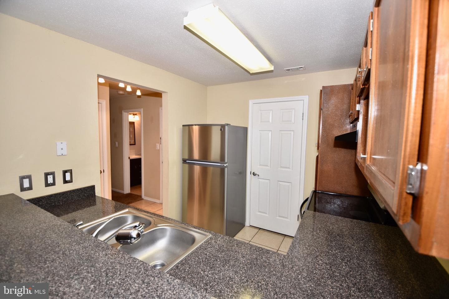 606 Squire Lane #606-F photo 5