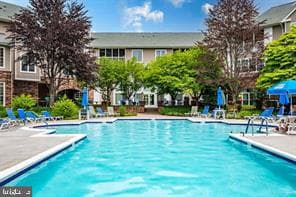 606 Squire Lane #606-F photo 8