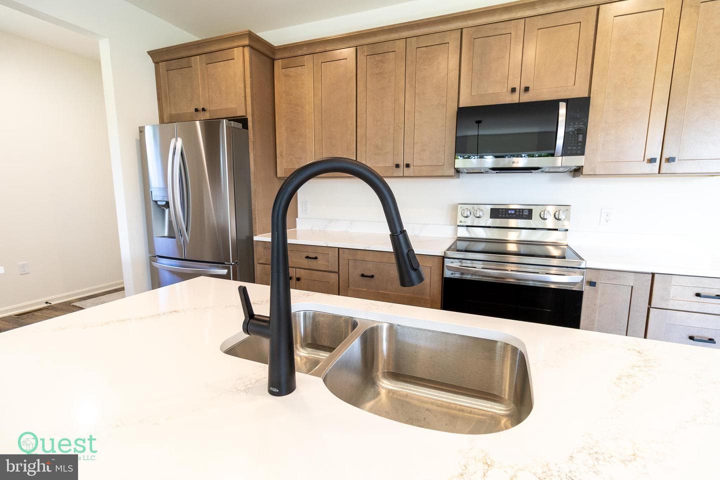 2115 Nuttal Avenue photo 21