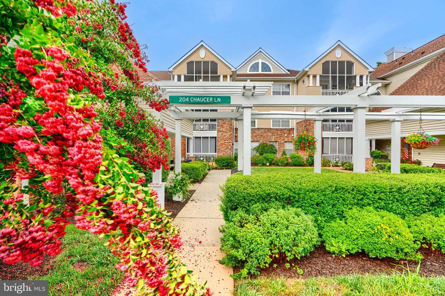 204 Chaucer Lane #204-D