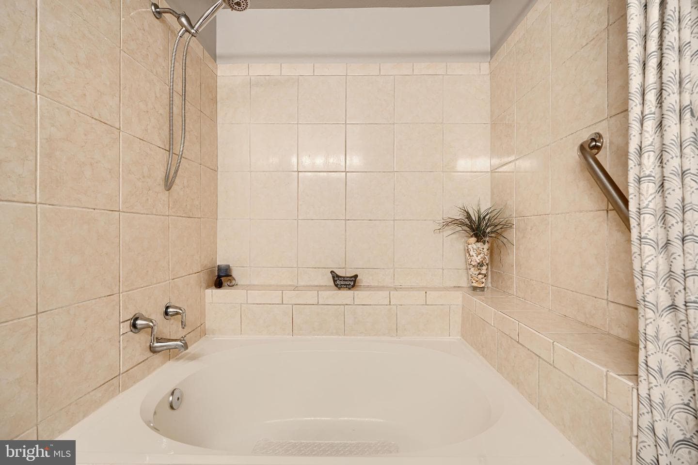 204 Chaucer Lane #204-D photo 16