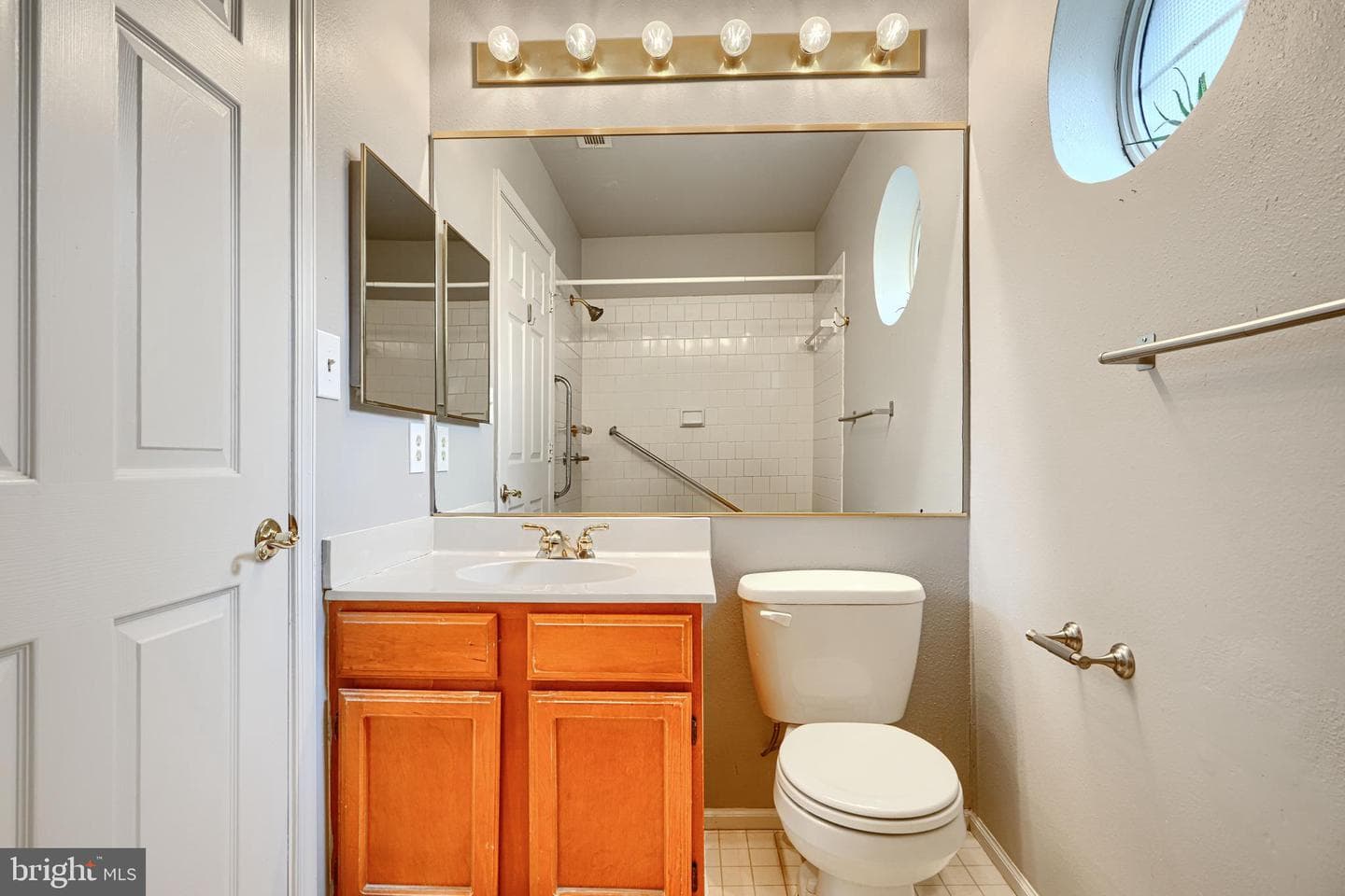 204 Chaucer Lane #204-D photo 23