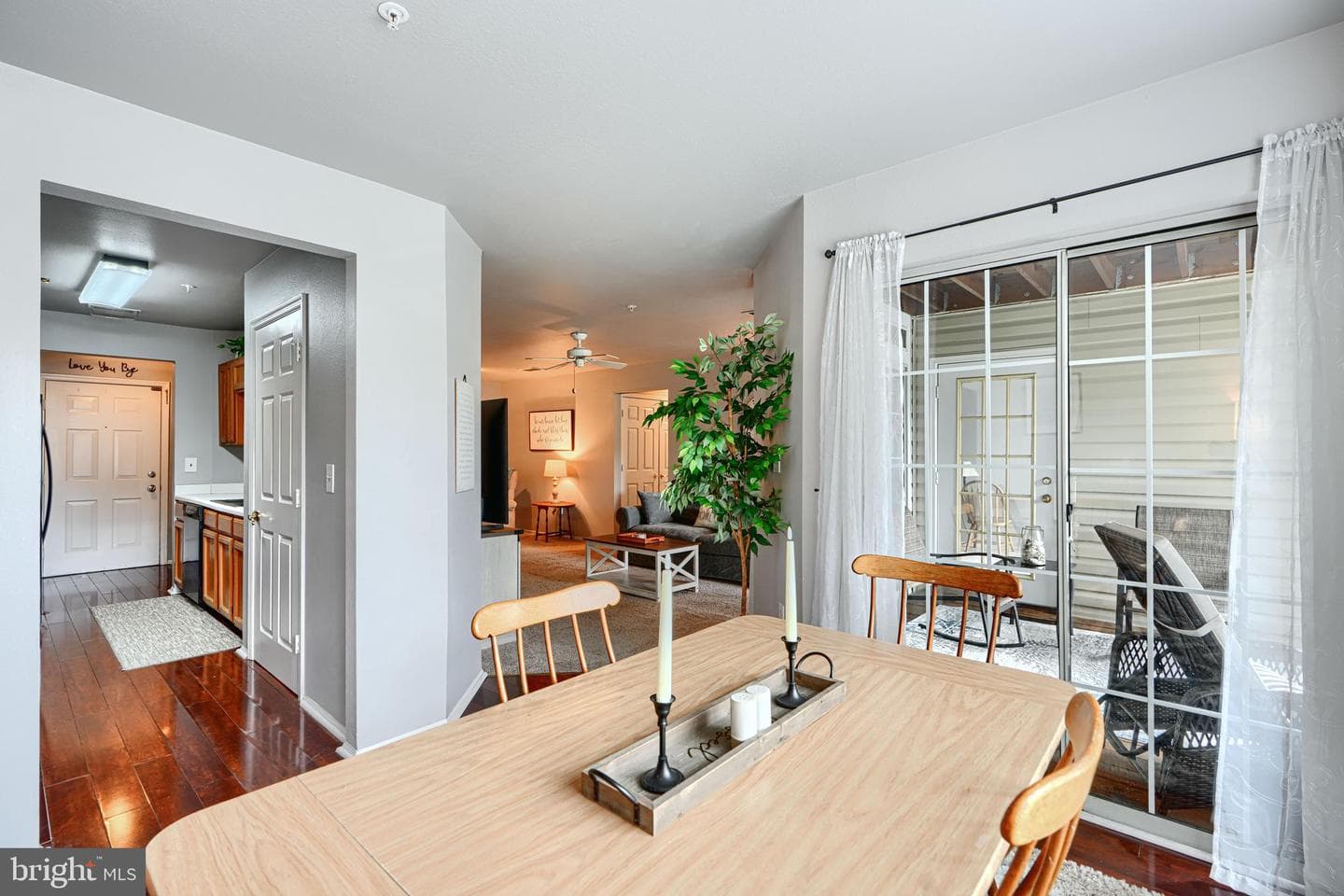 204 Chaucer Lane #204-D photo 9