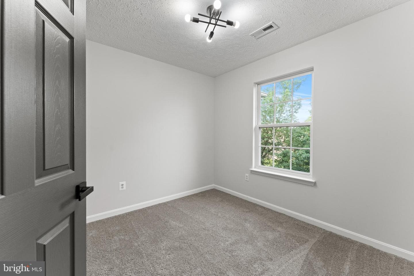 975 Pirates Court photo 38