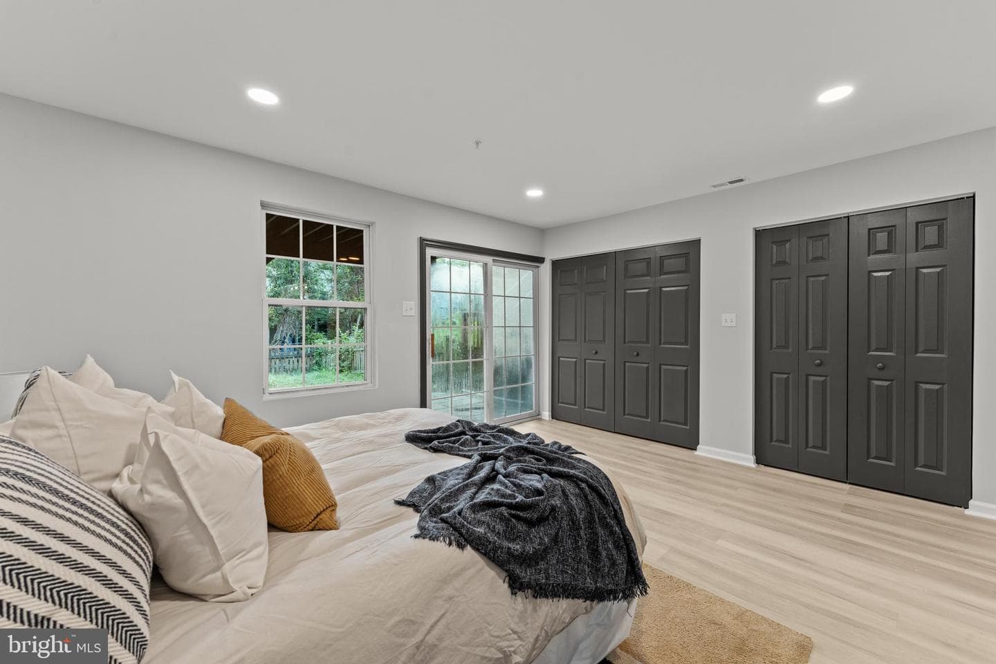 975 Pirates Court photo 6