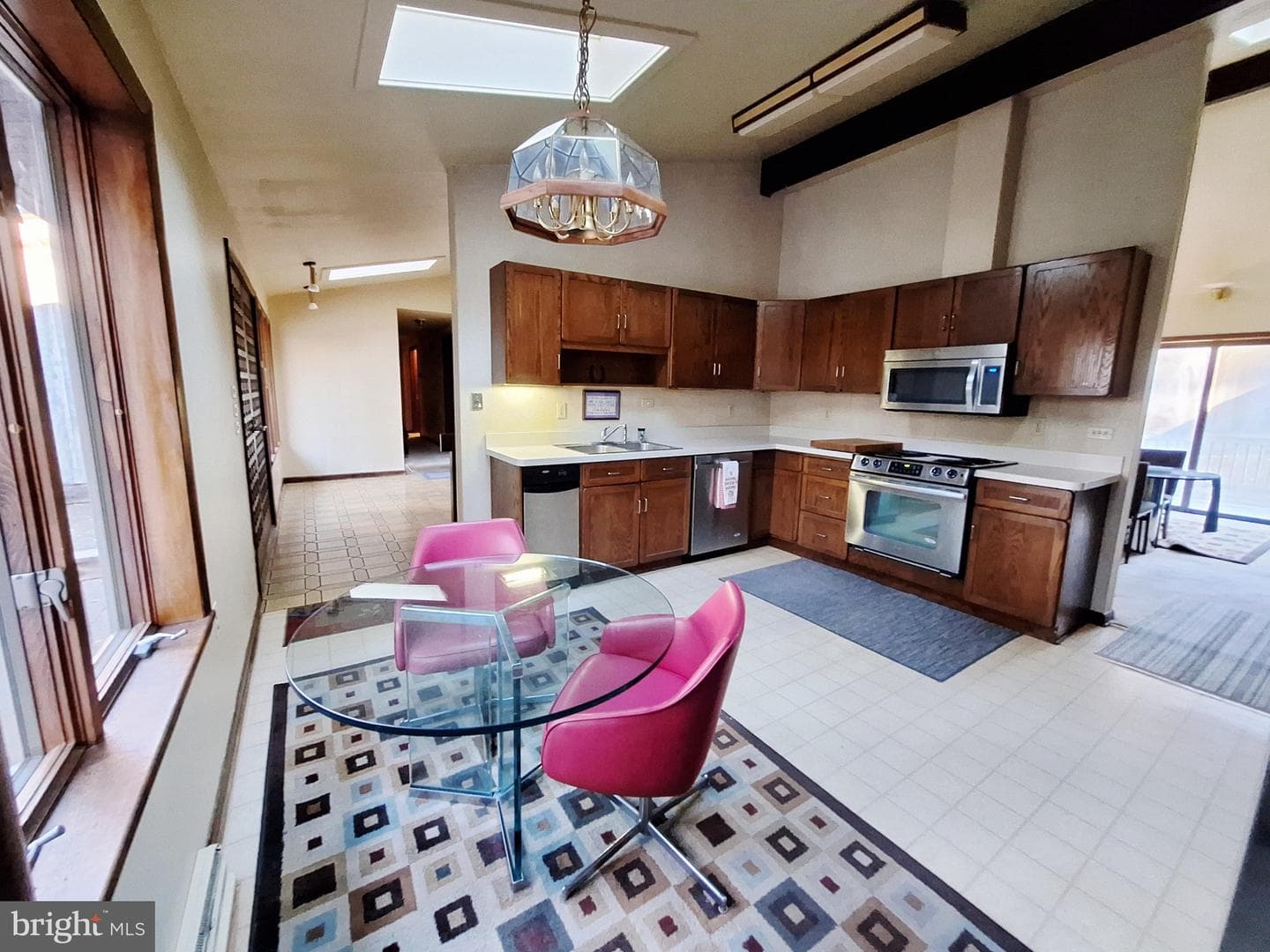 603 E Wheel Road photo 16