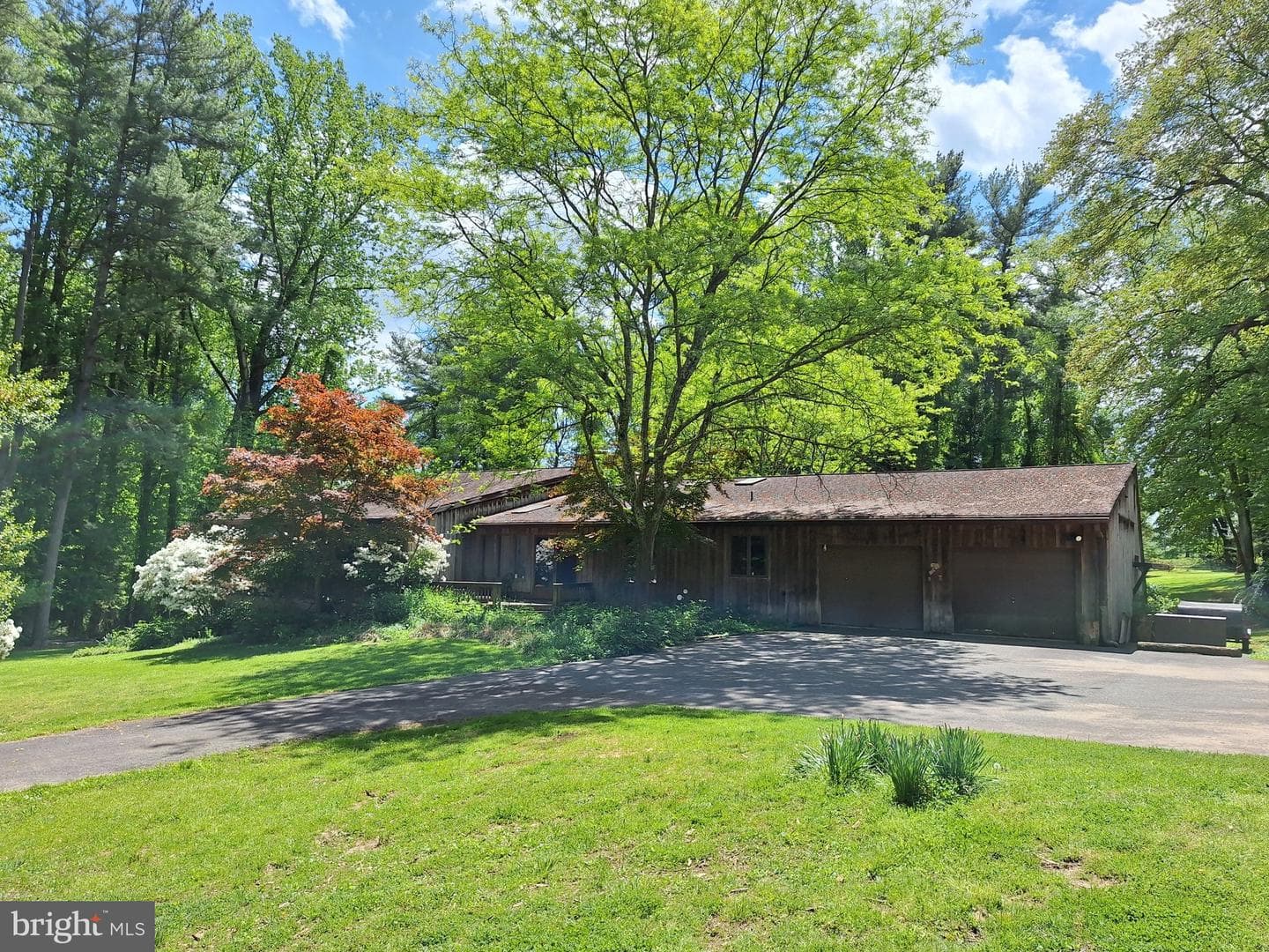 603 E Wheel Road photo 4