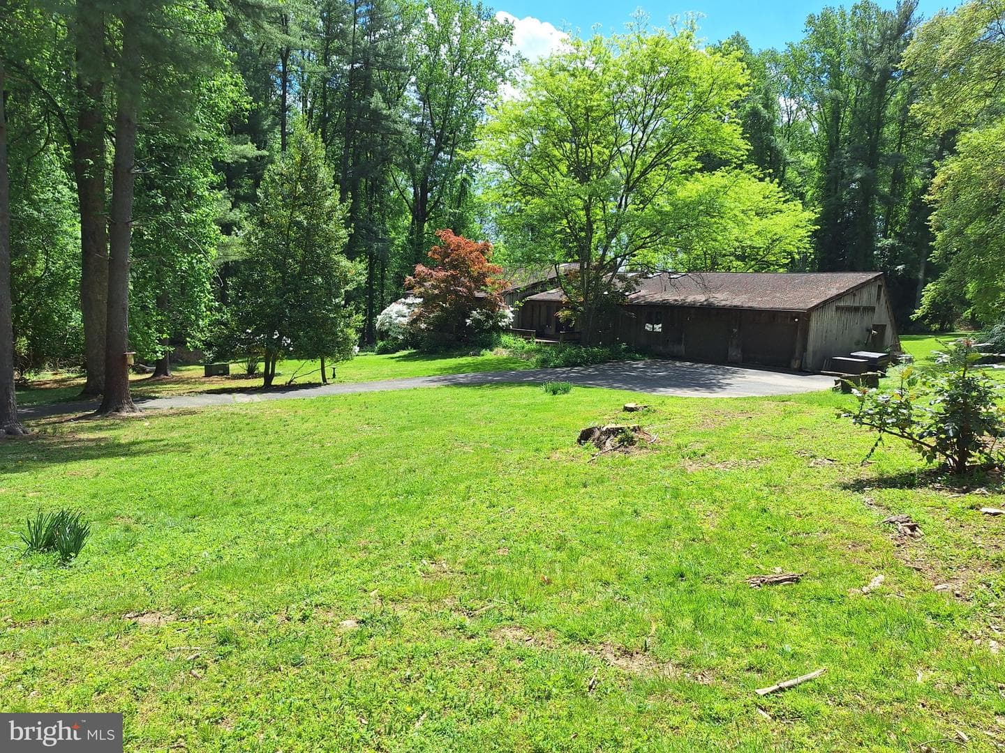 603 E Wheel Road photo 5