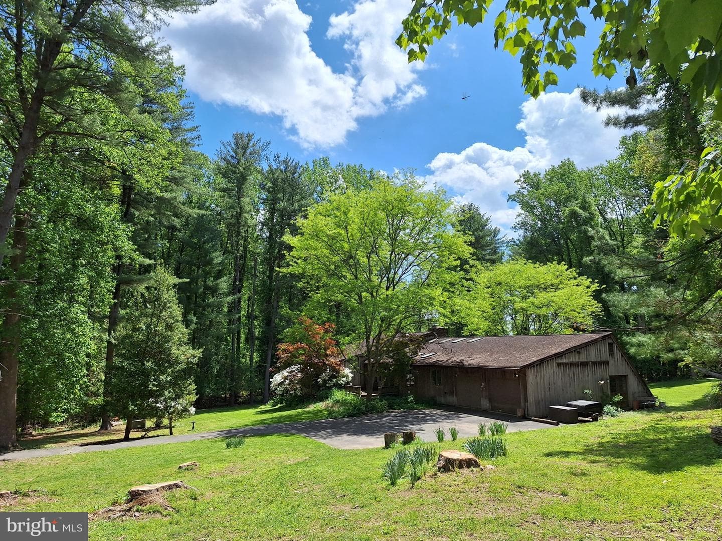 603 E Wheel Road photo 6