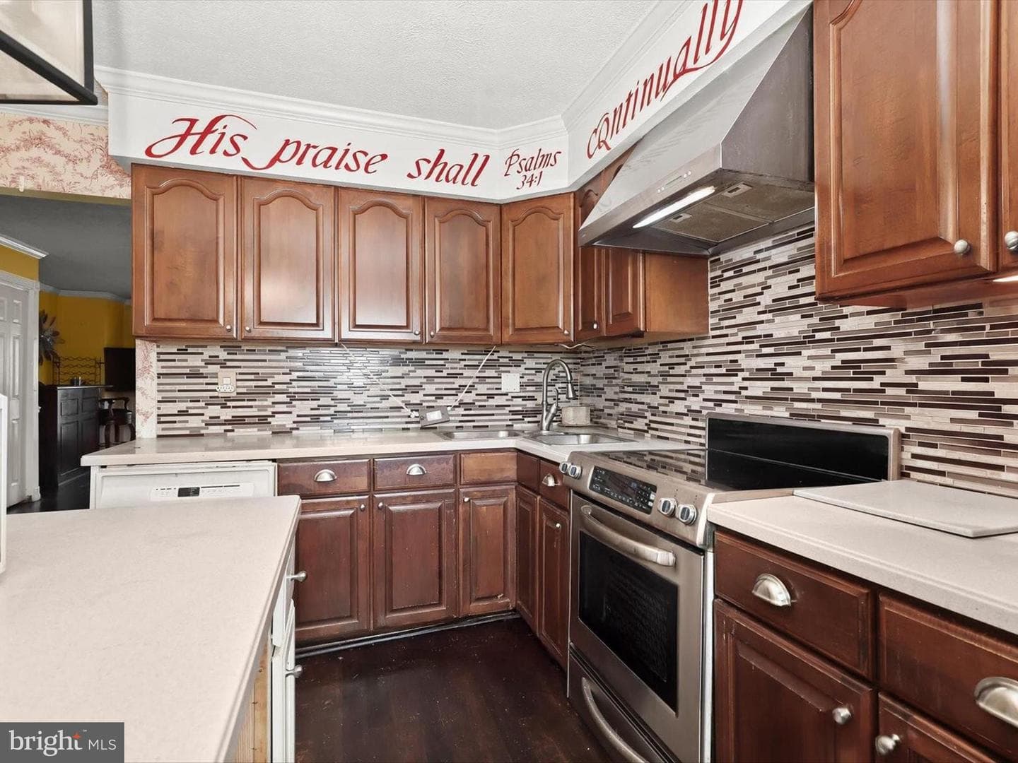 2828 Beckon Drive photo 3
