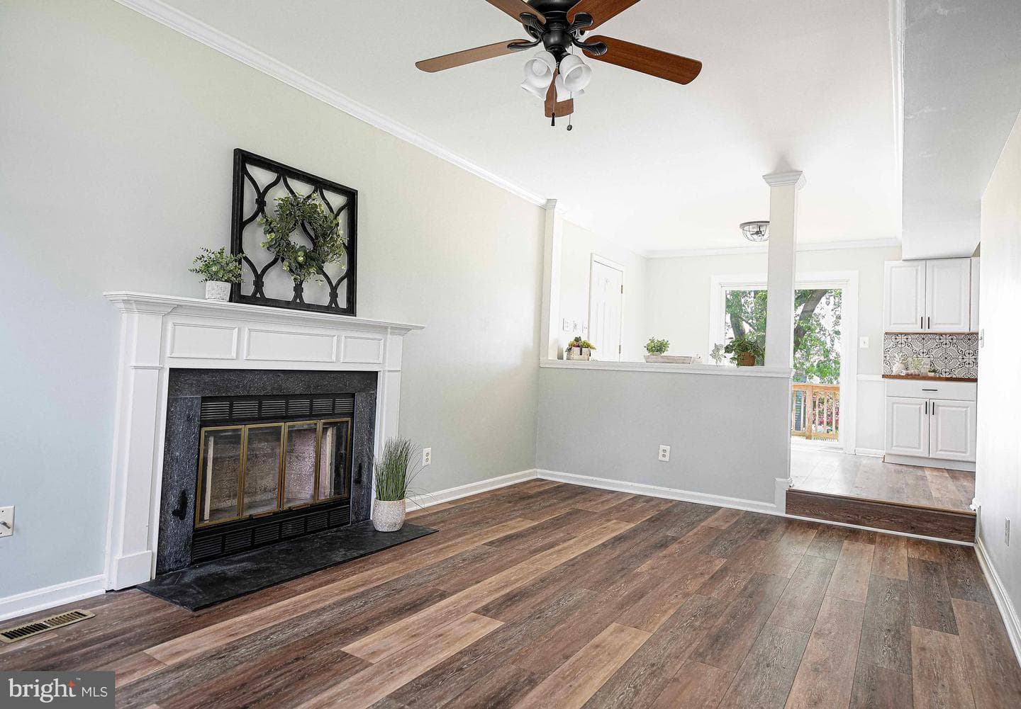 705 N Shamrock Road photo 12