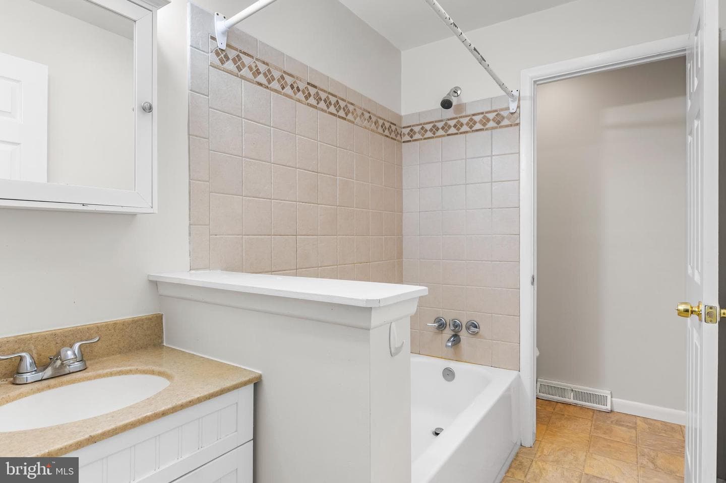 126 Doncaster Road photo 16