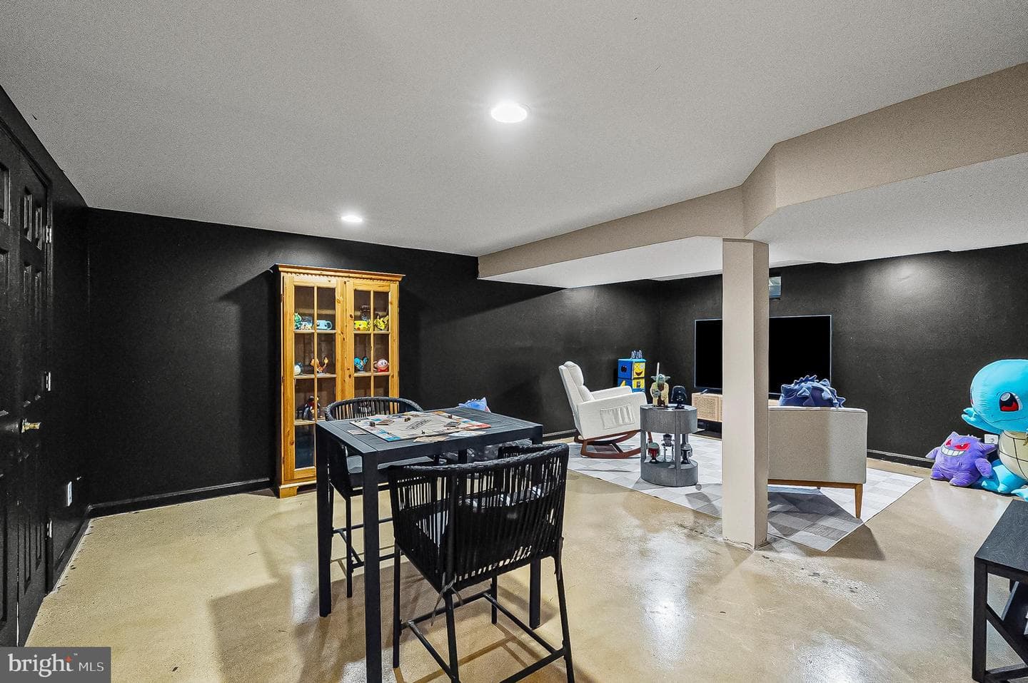 900 Clymer Court photo 42