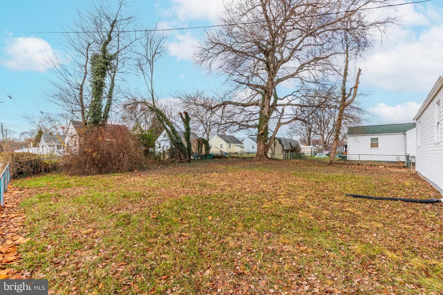 174 Deen Street E photo 22