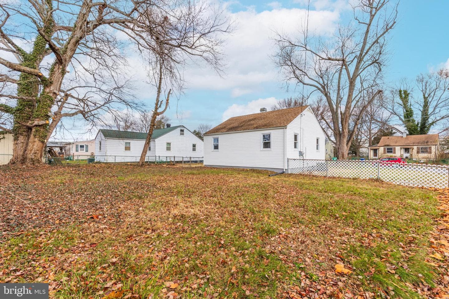 174 Deen Street E photo 24