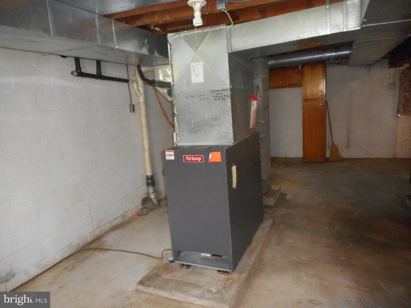 1030 Main Street photo 7