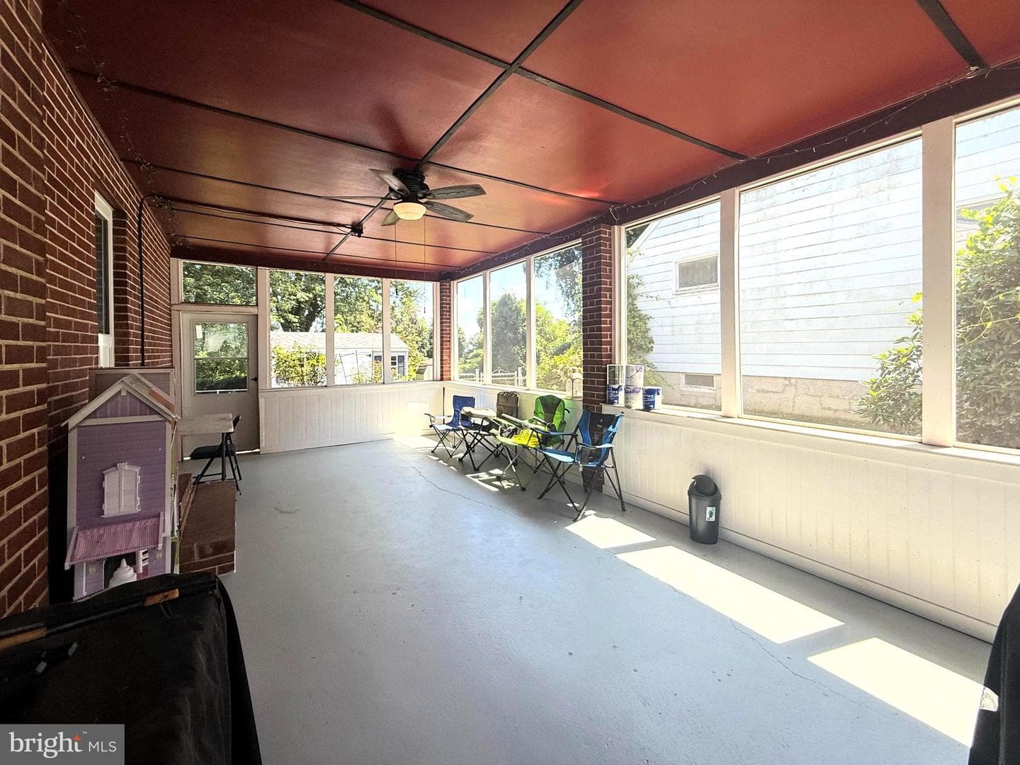 709 Saint James Terrace photo 10