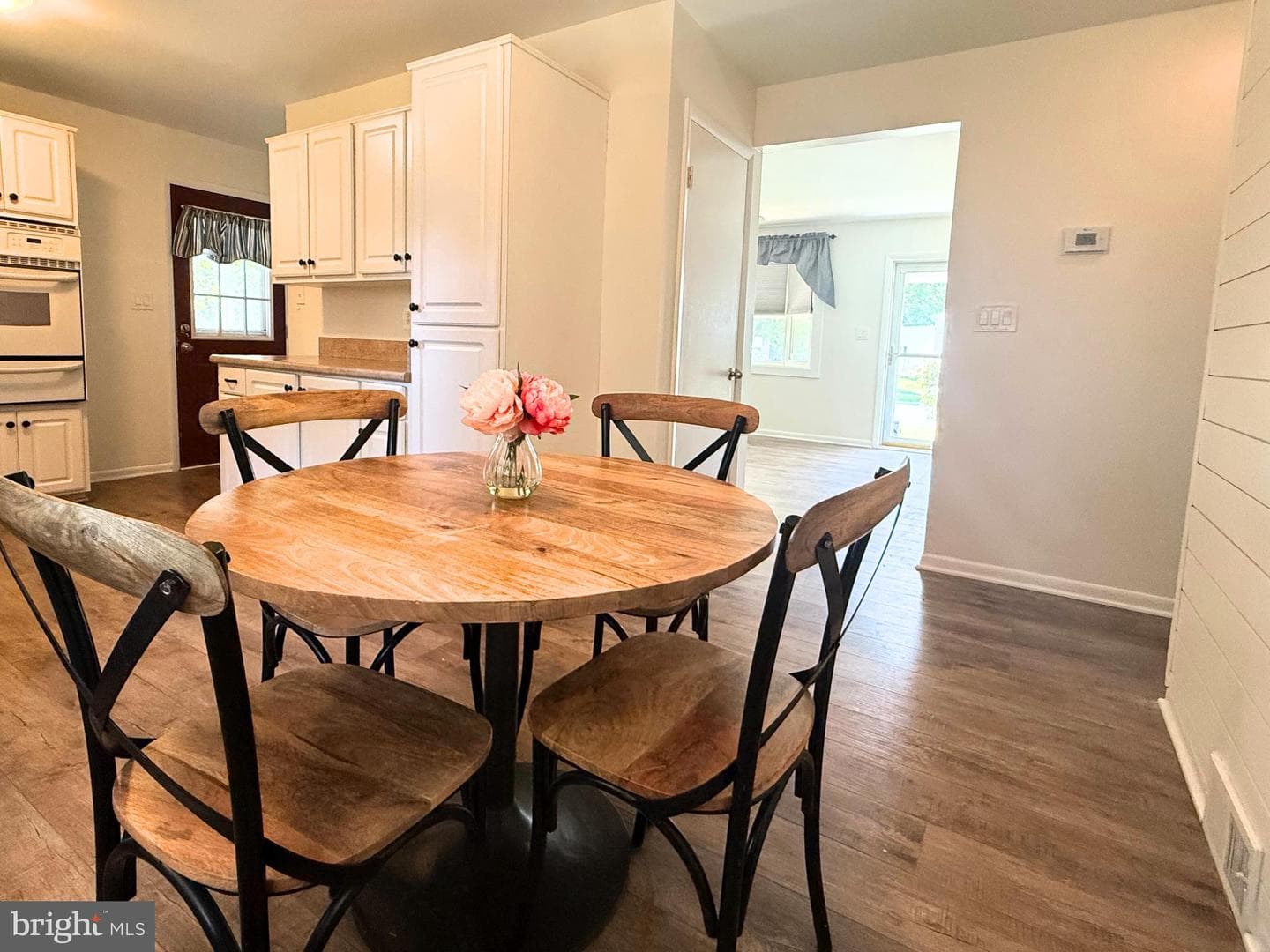 709 Saint James Terrace photo 6
