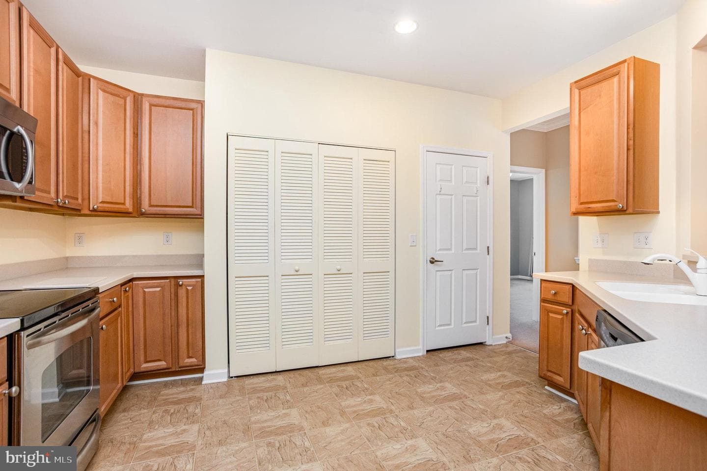 261 Beckenham Circle #204 photo 10