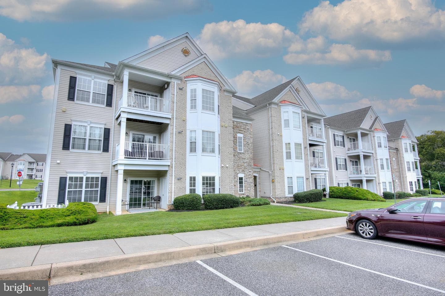 502 Lloyd Place #1