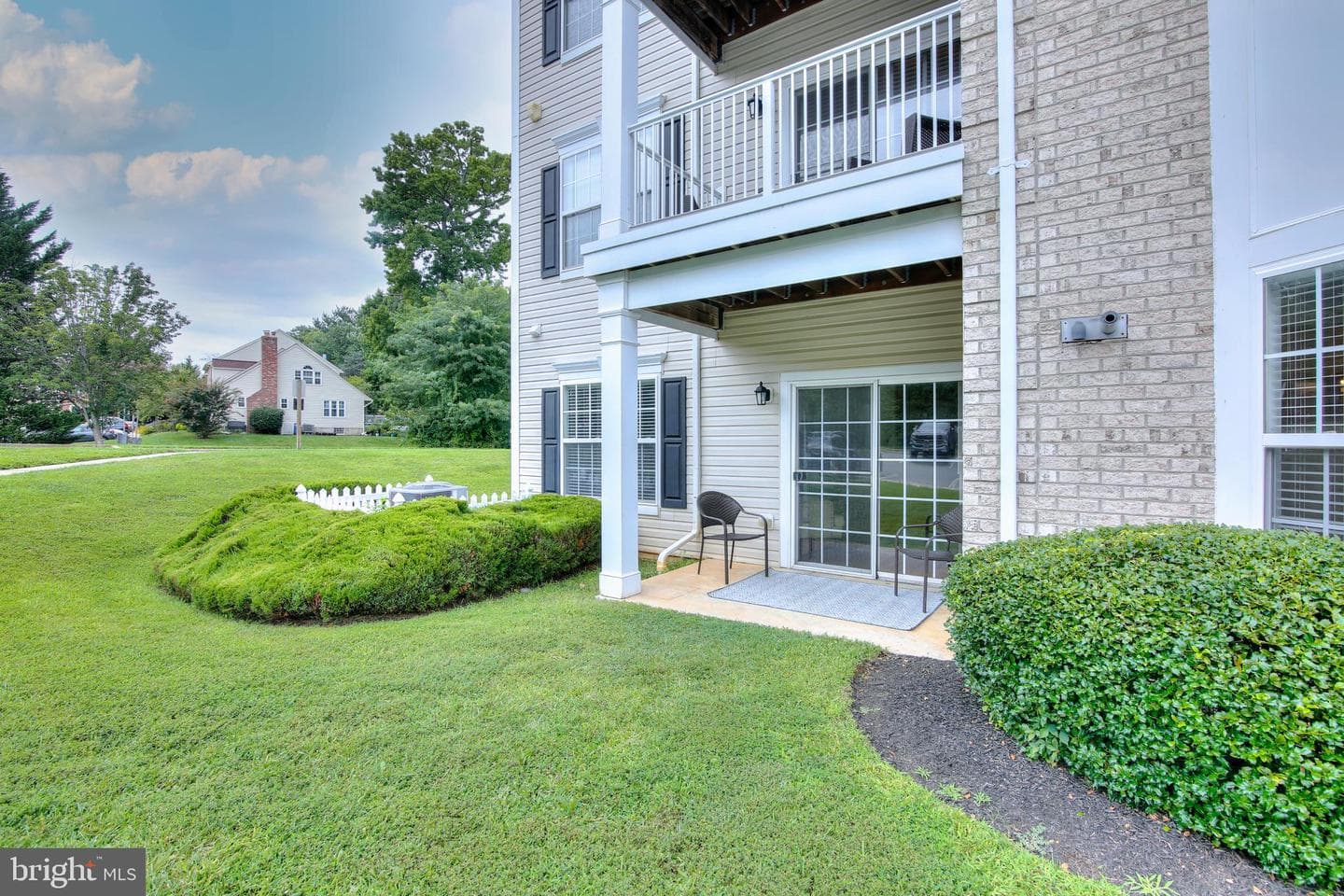 502 Lloyd Place #1 photo 2