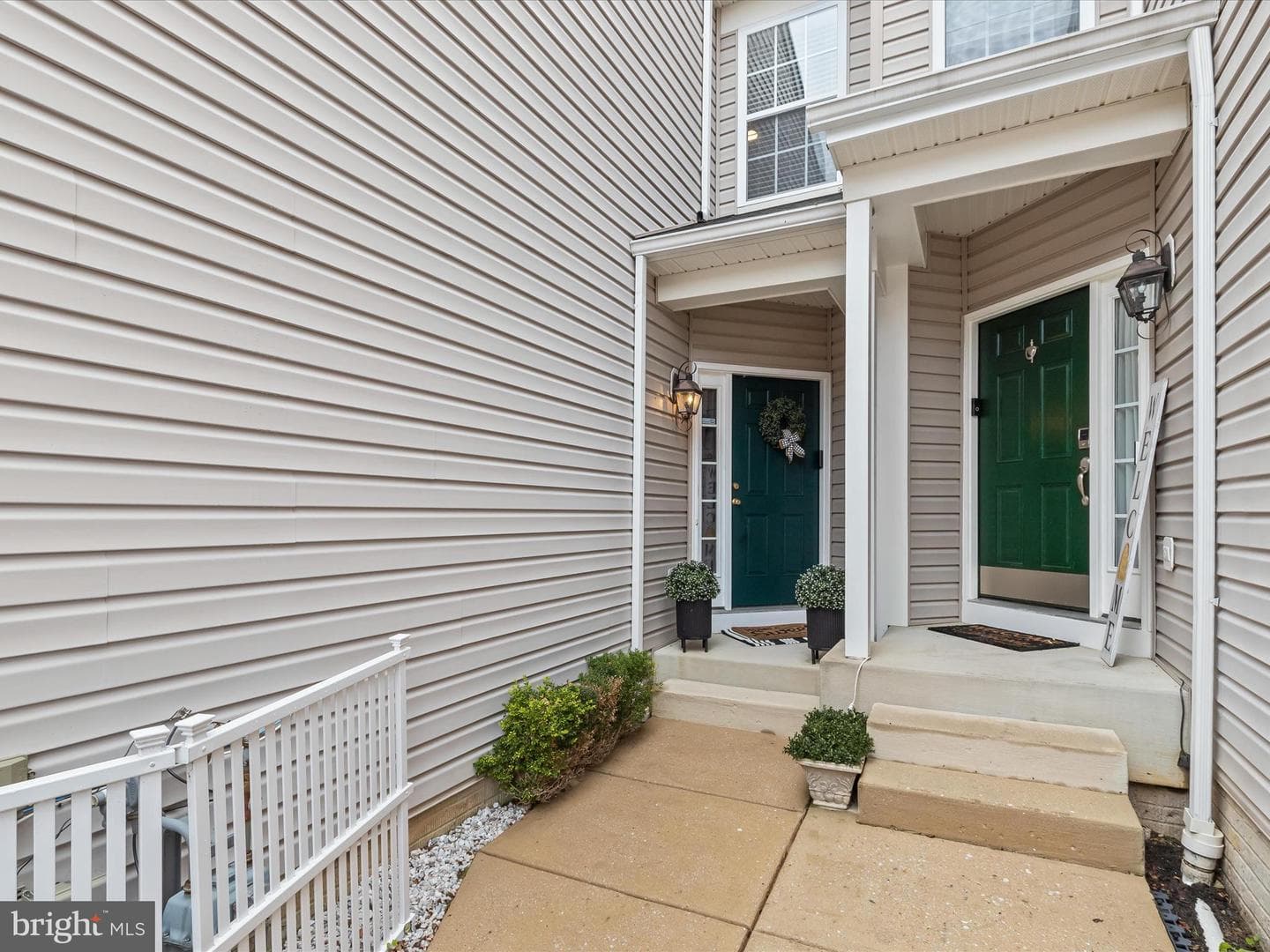 4729 Thistle Hill Drive photo 2