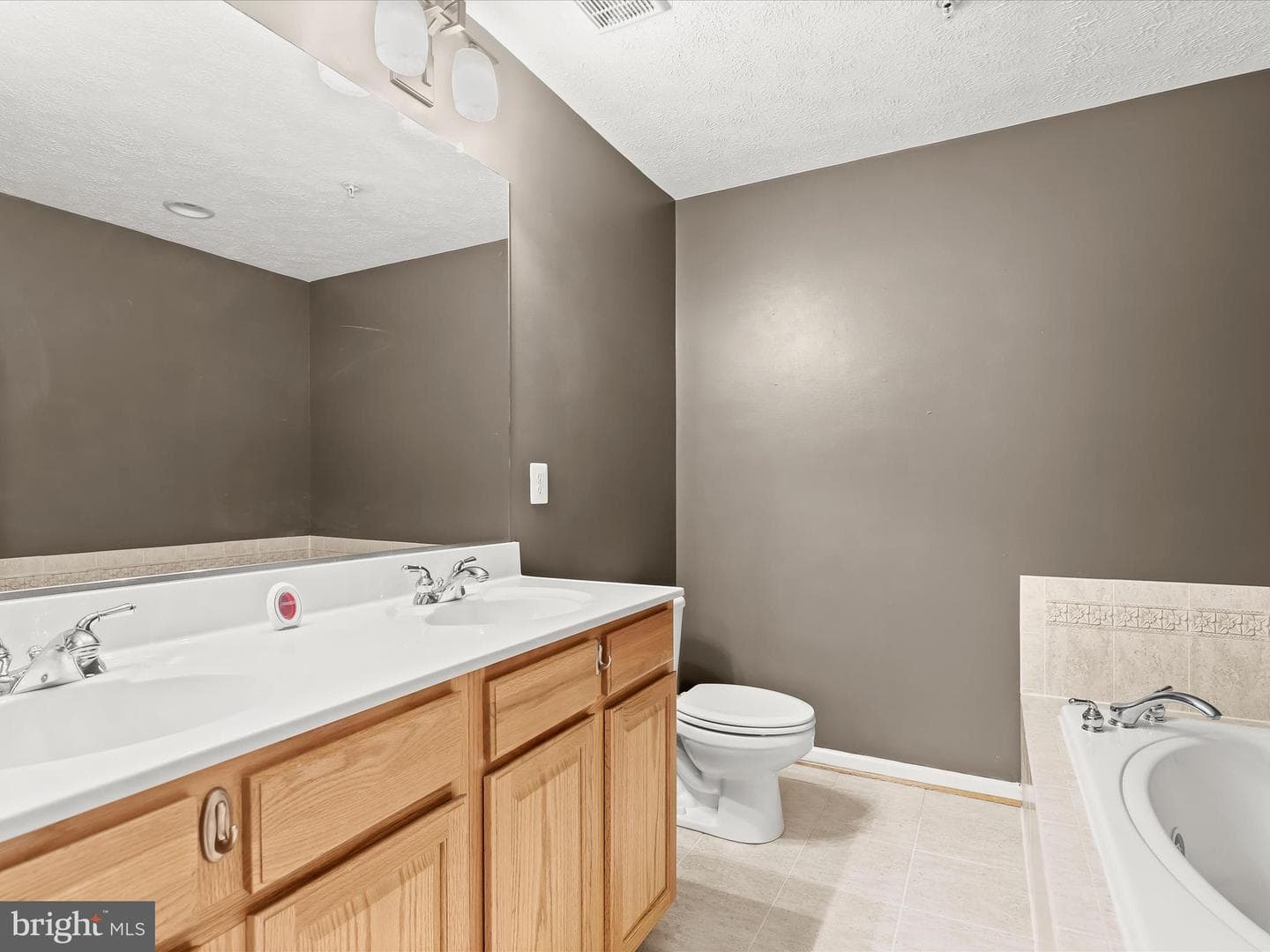 4729 Thistle Hill Drive photo 36
