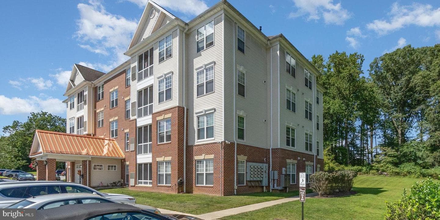 303 Tiree Court #302 photo 2