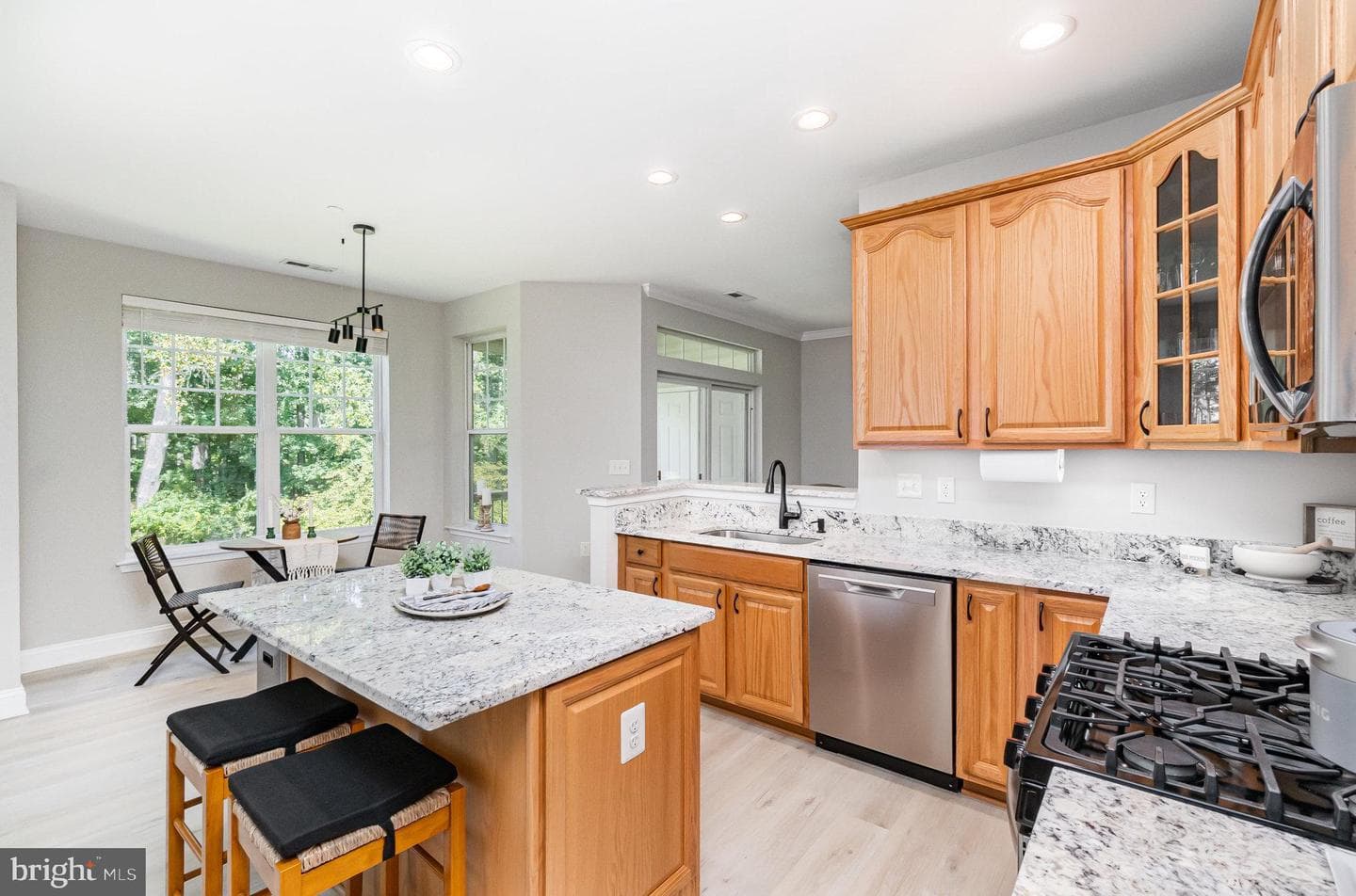 303 Tiree Court #302 photo 8