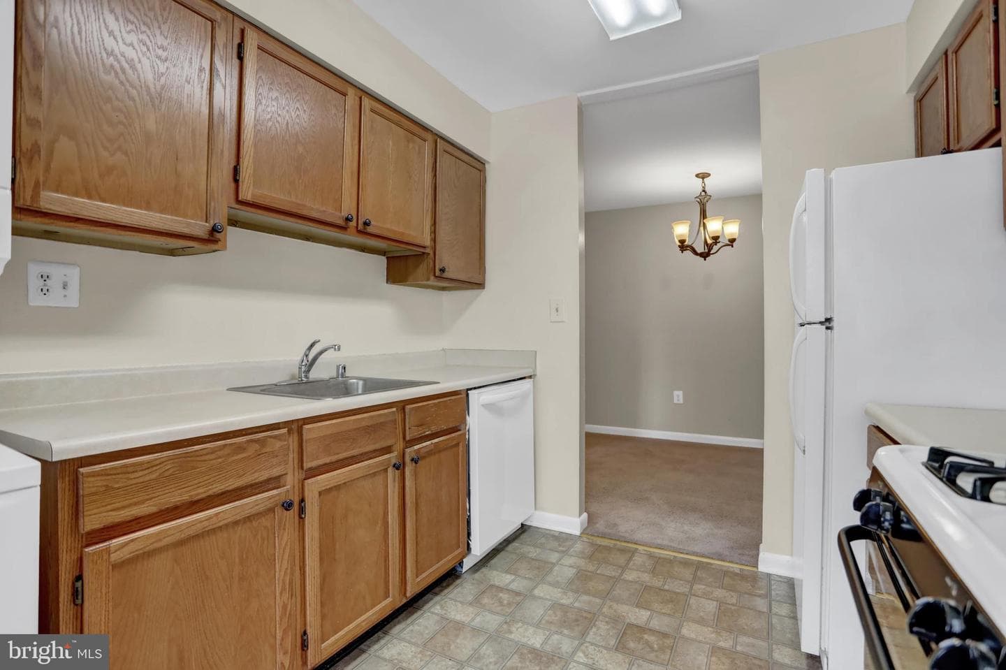 100 Royal Oak Drive #i photo 11