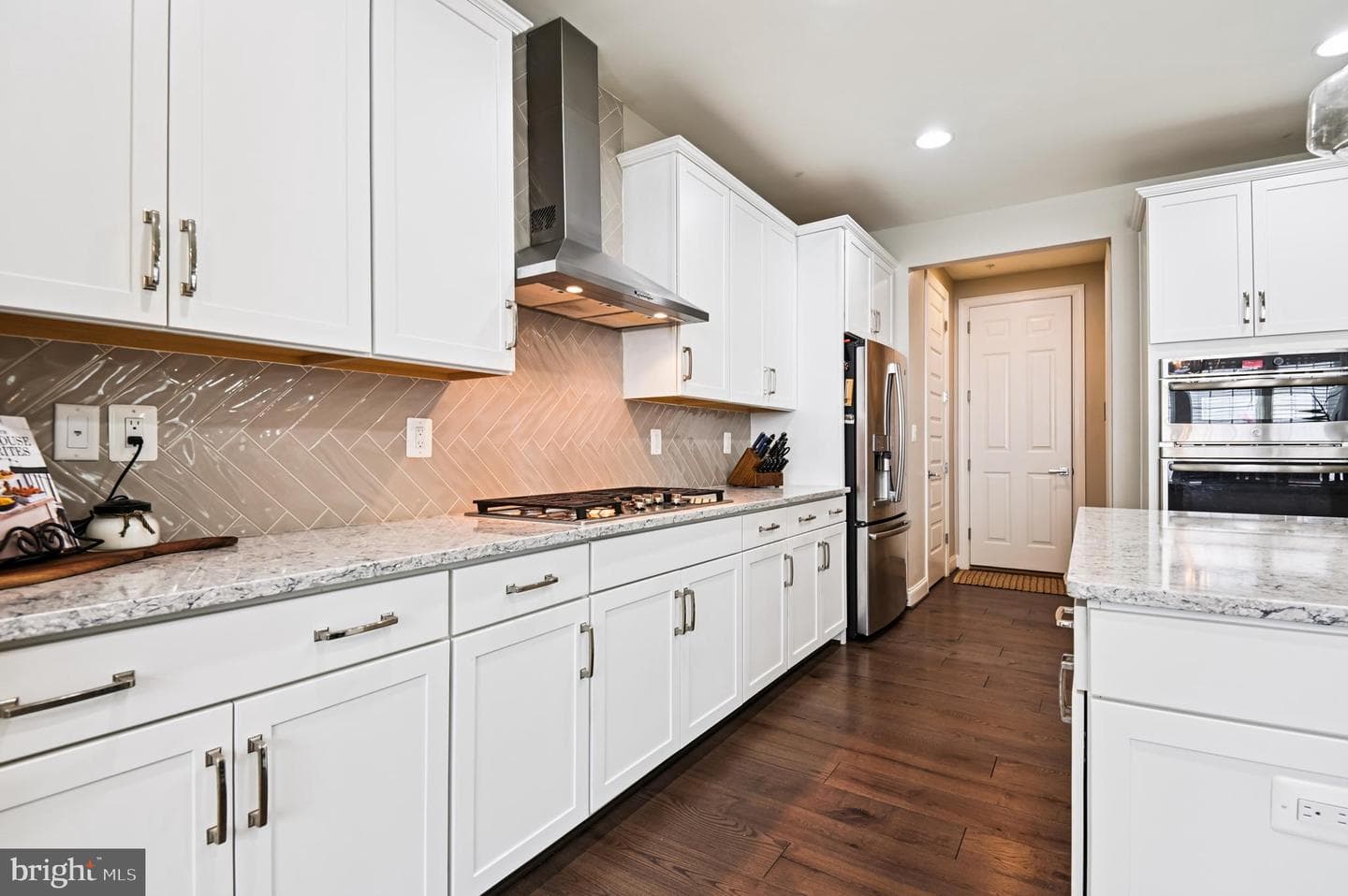 3626 Amber Way photo 10