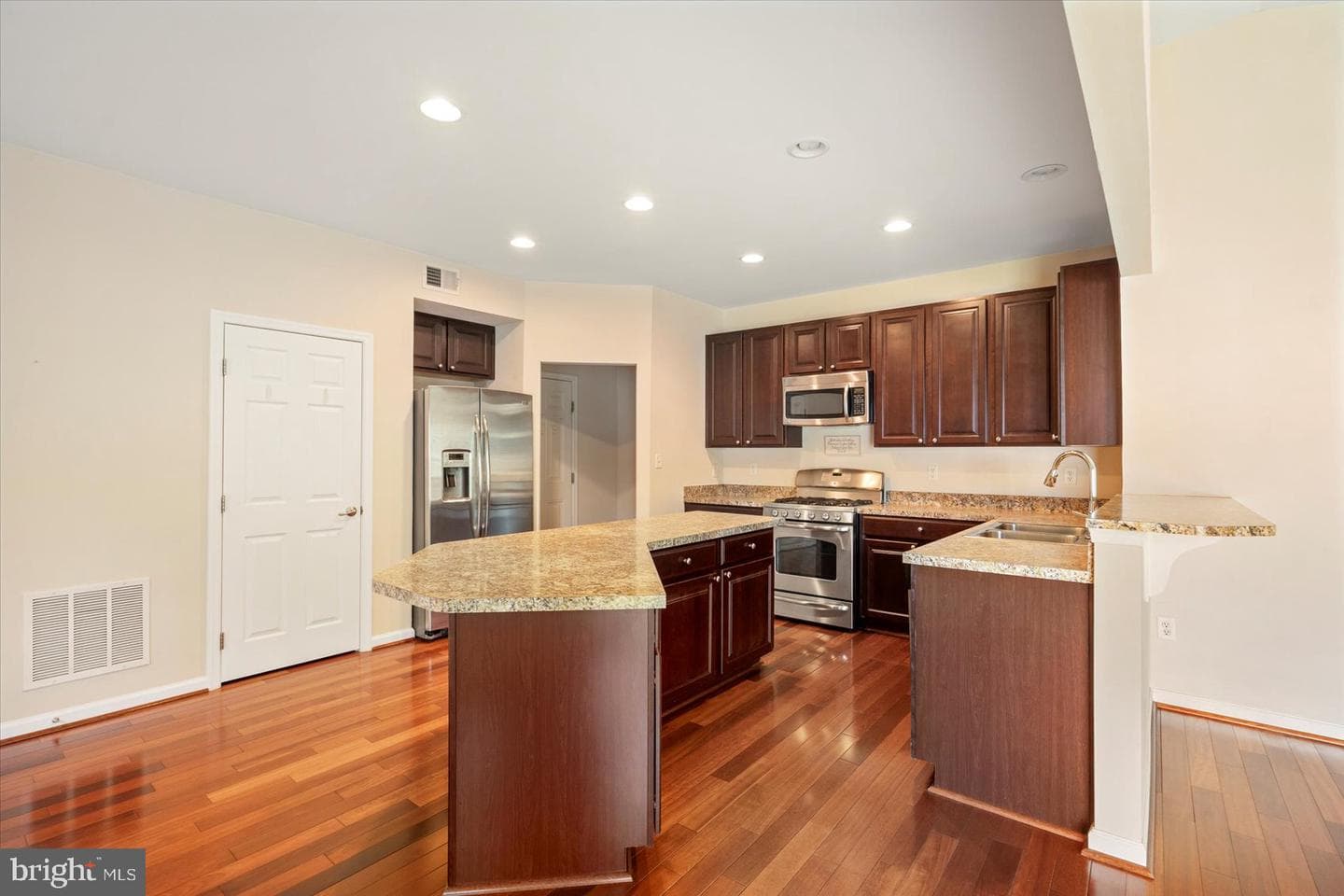 196 Brittany Drive photo 11