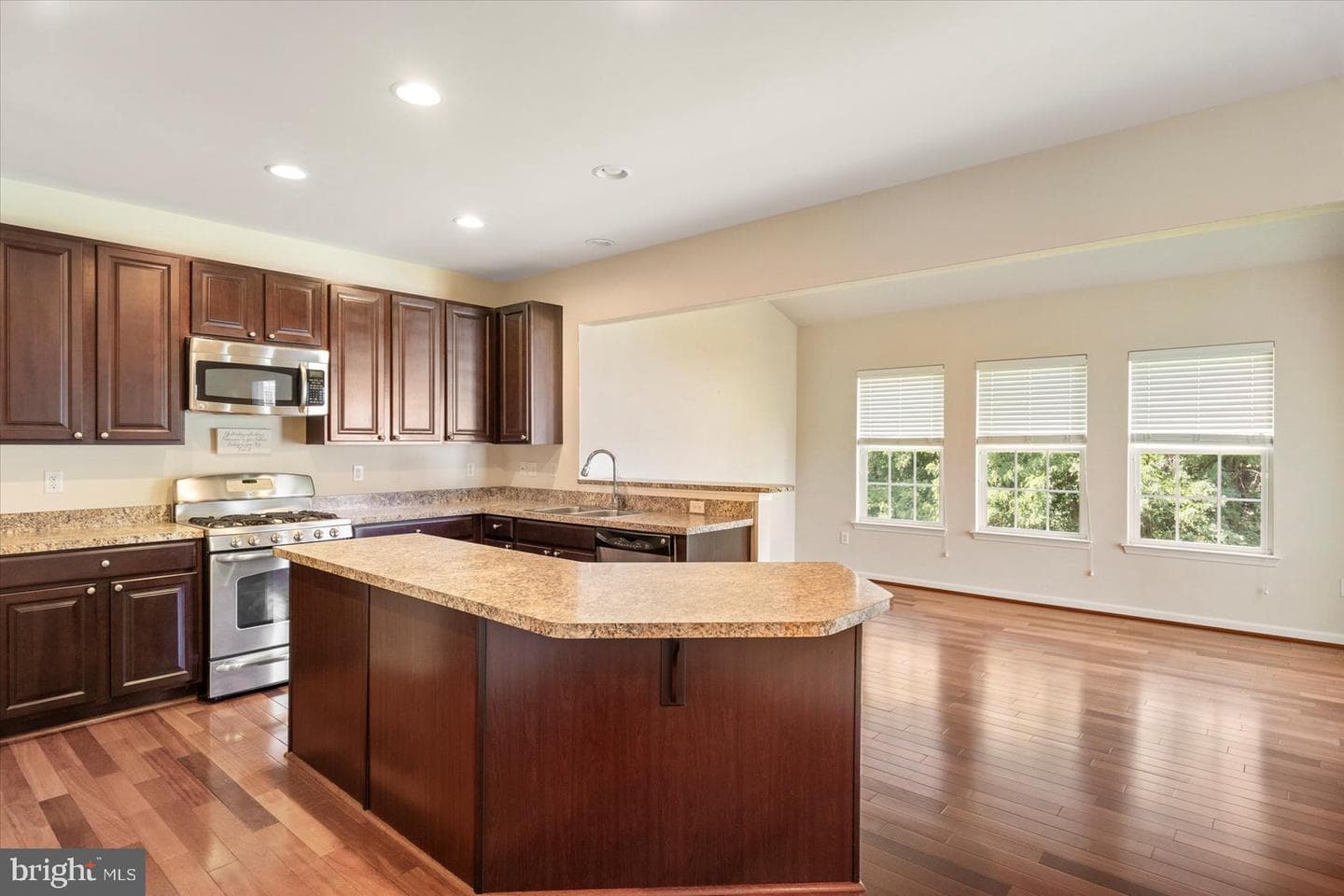 196 Brittany Drive photo 12
