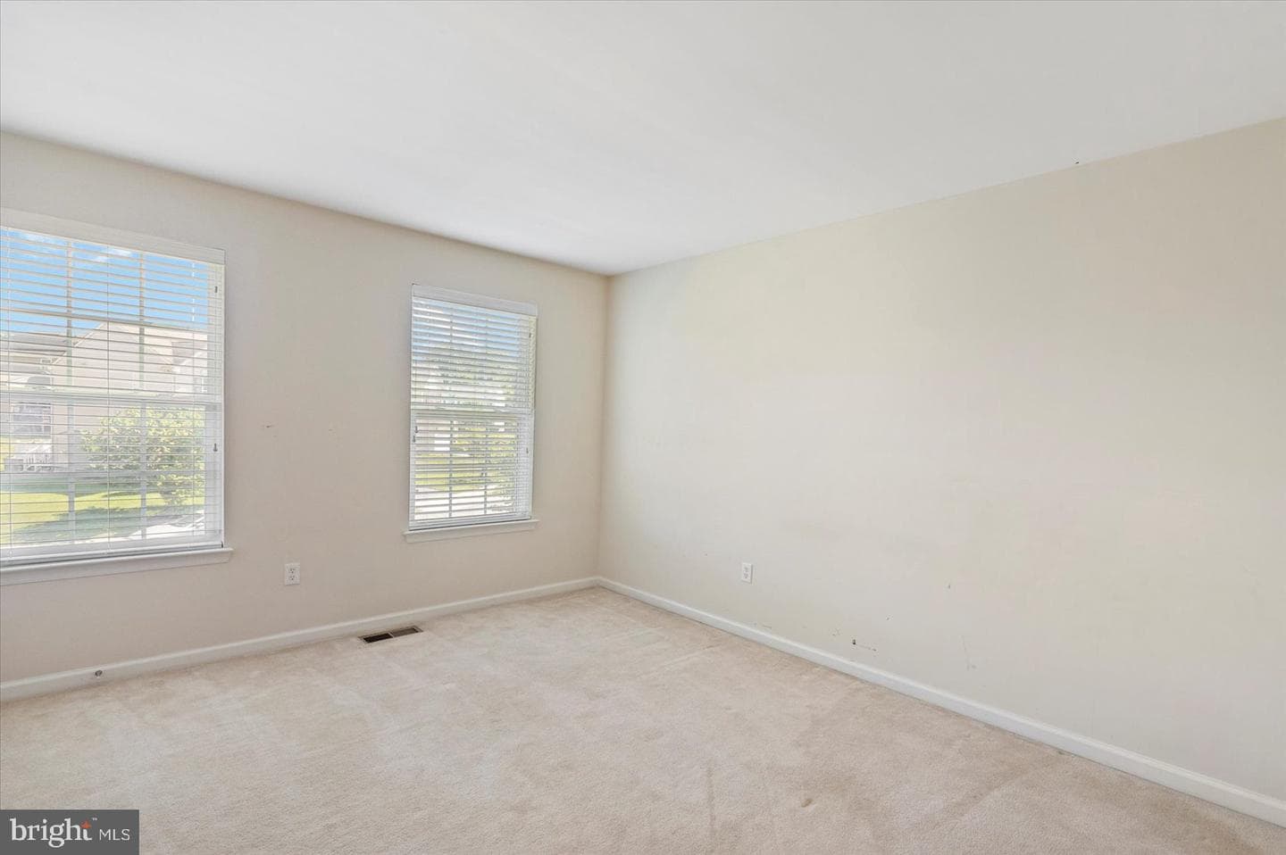 196 Brittany Drive photo 19