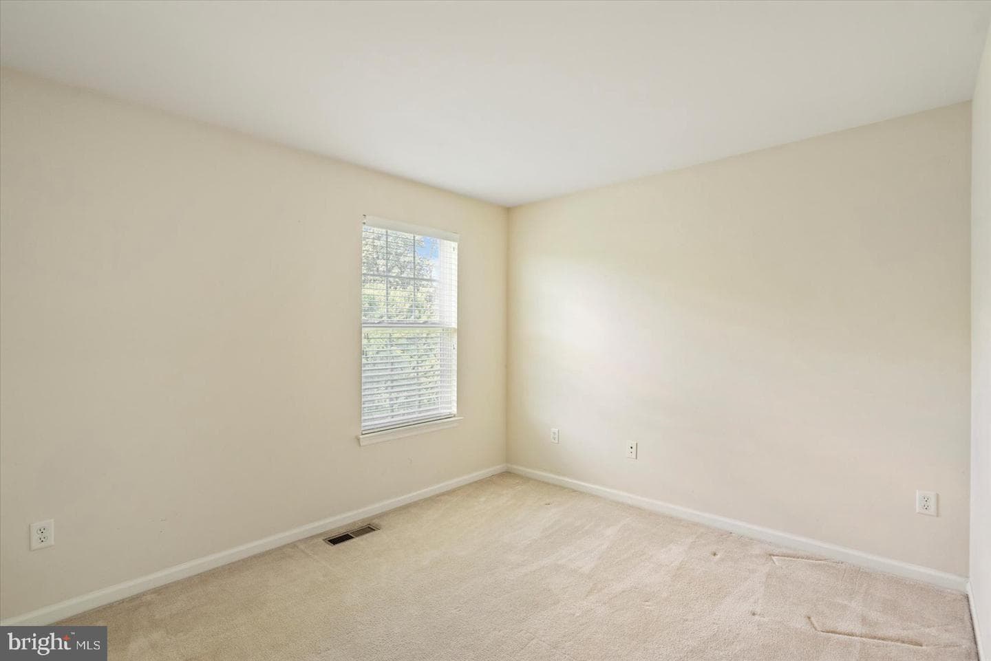 196 Brittany Drive photo 21