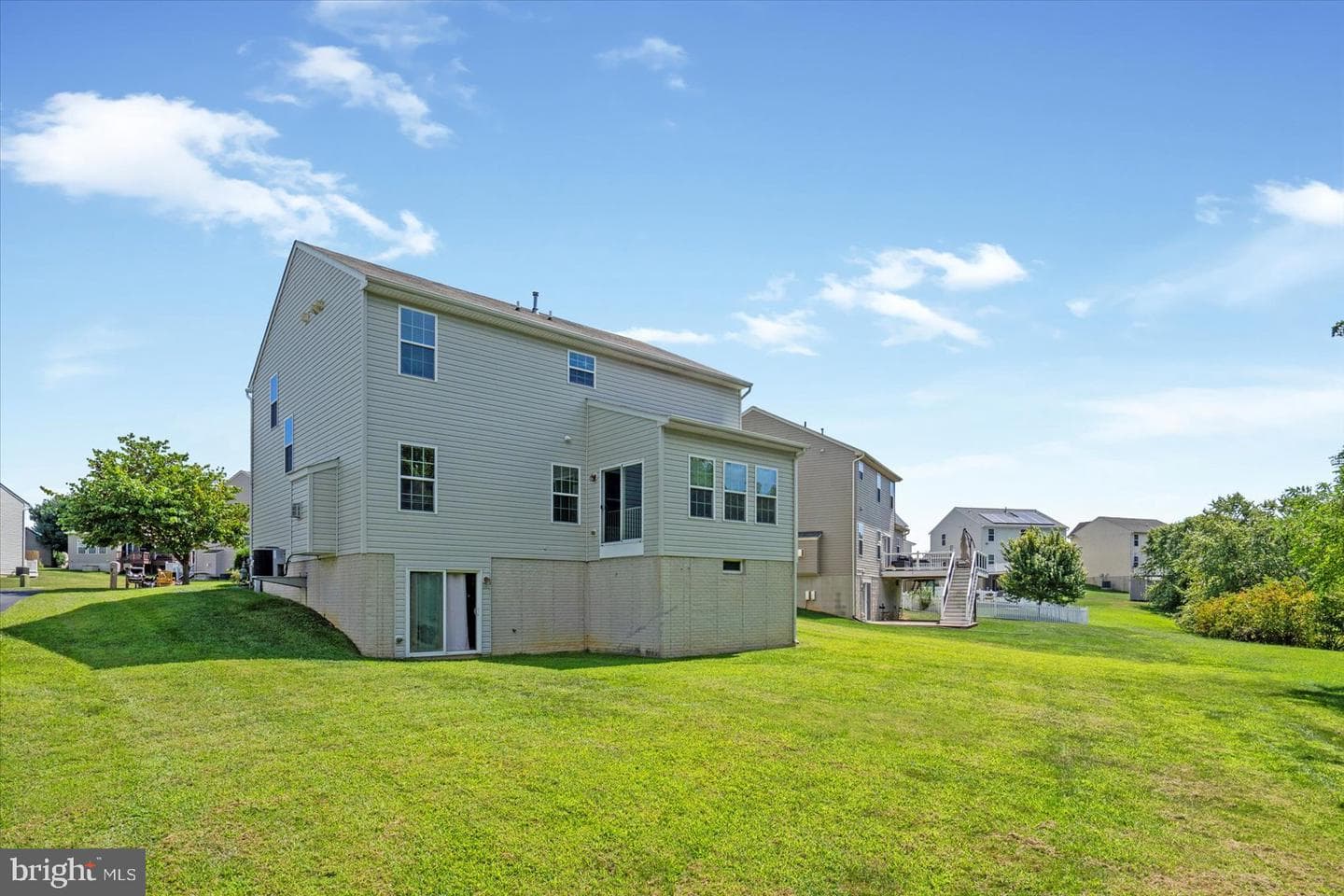 196 Brittany Drive photo 28