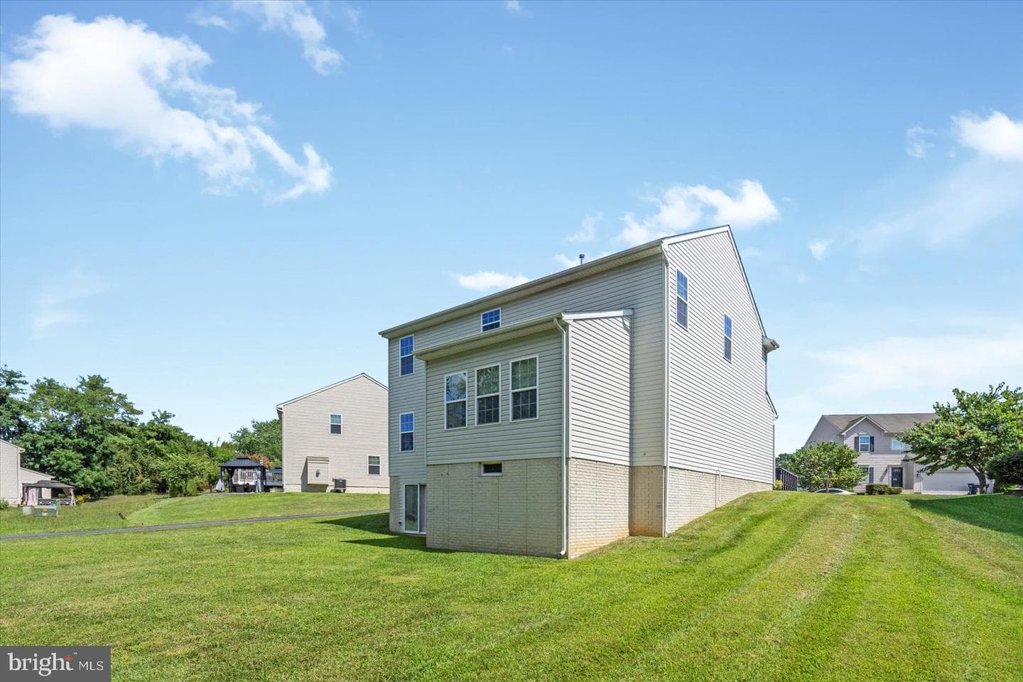 196 Brittany Drive photo 29