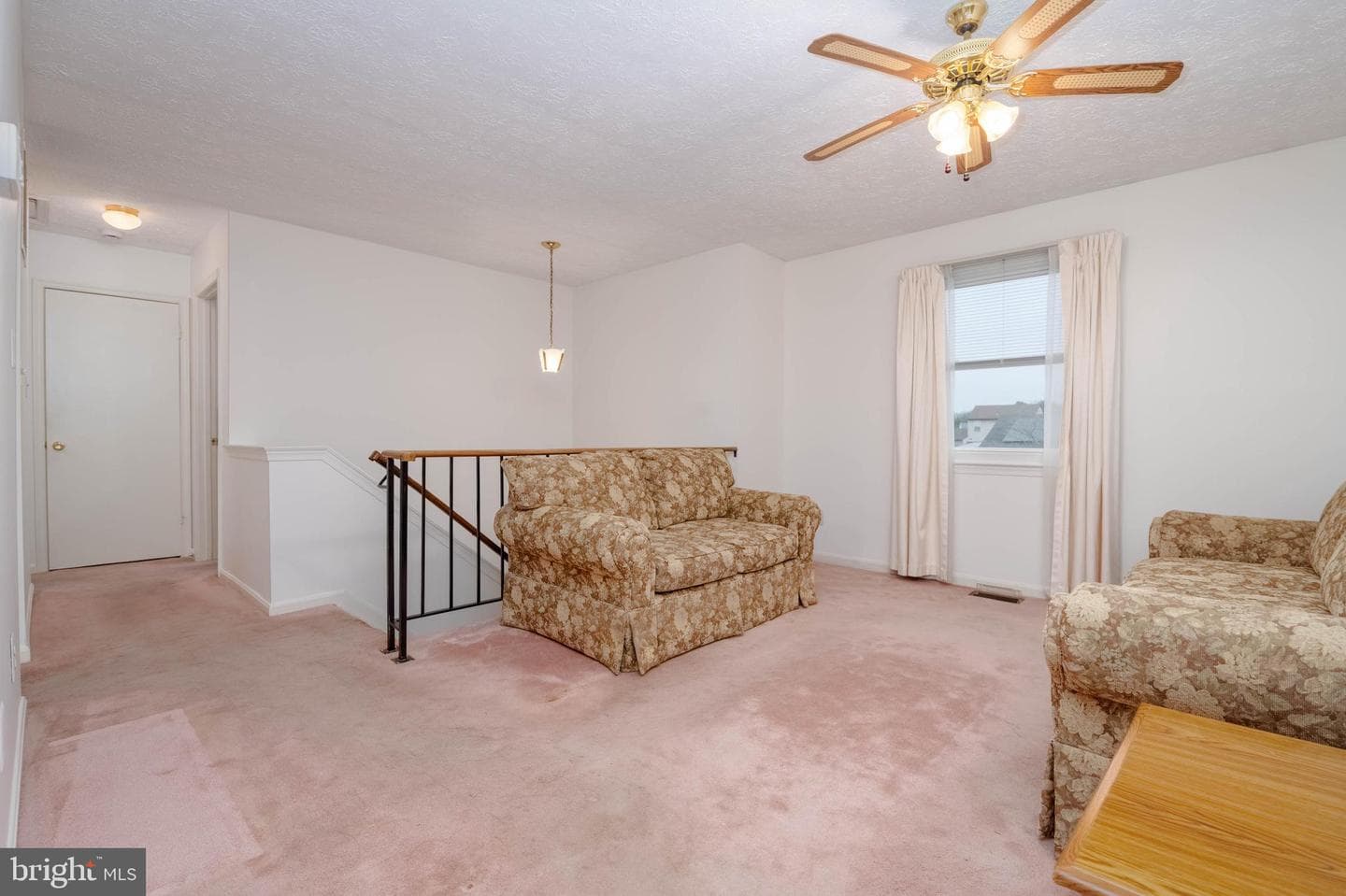 713 Cedar Crest Court photo 2