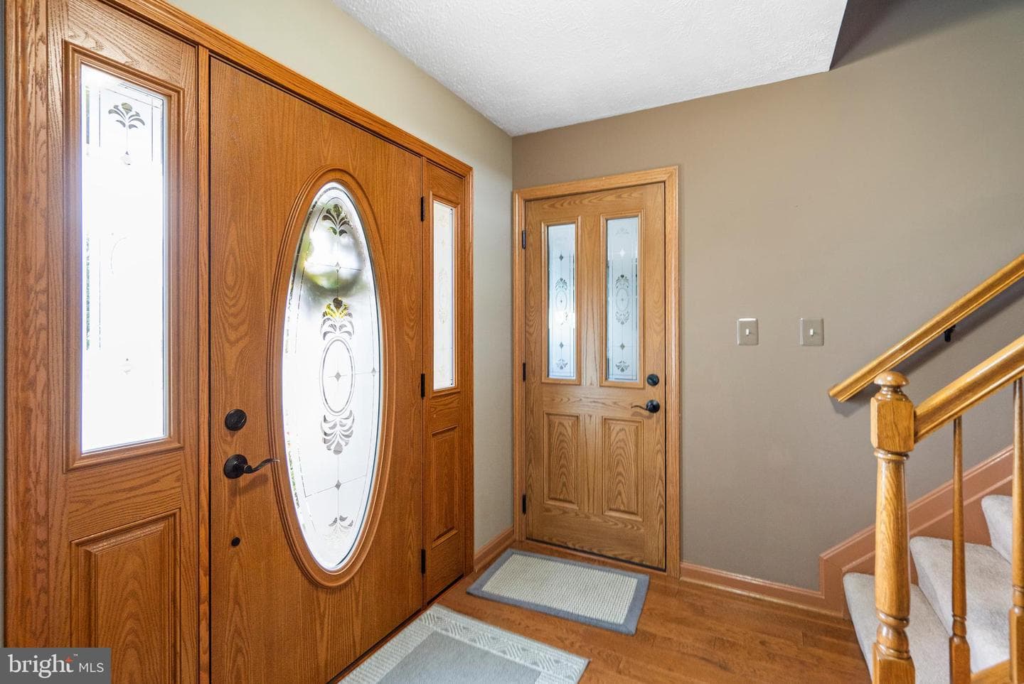 332 Ponfield Road E photo 17