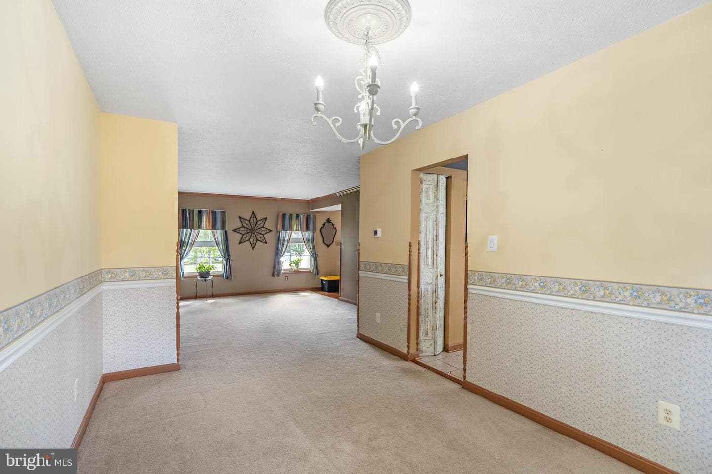 332 Ponfield Road E photo 22