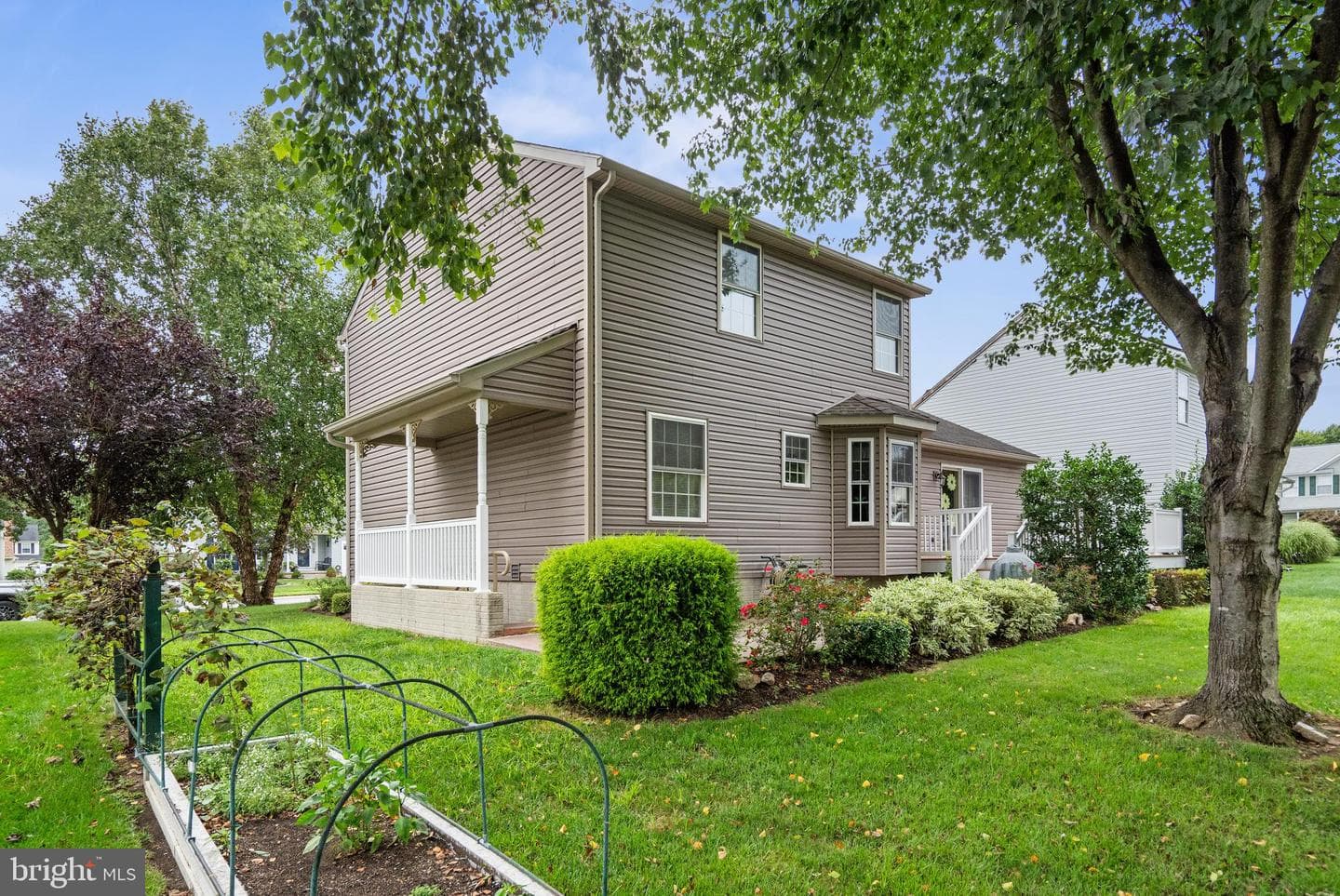 332 Ponfield Road E photo 4